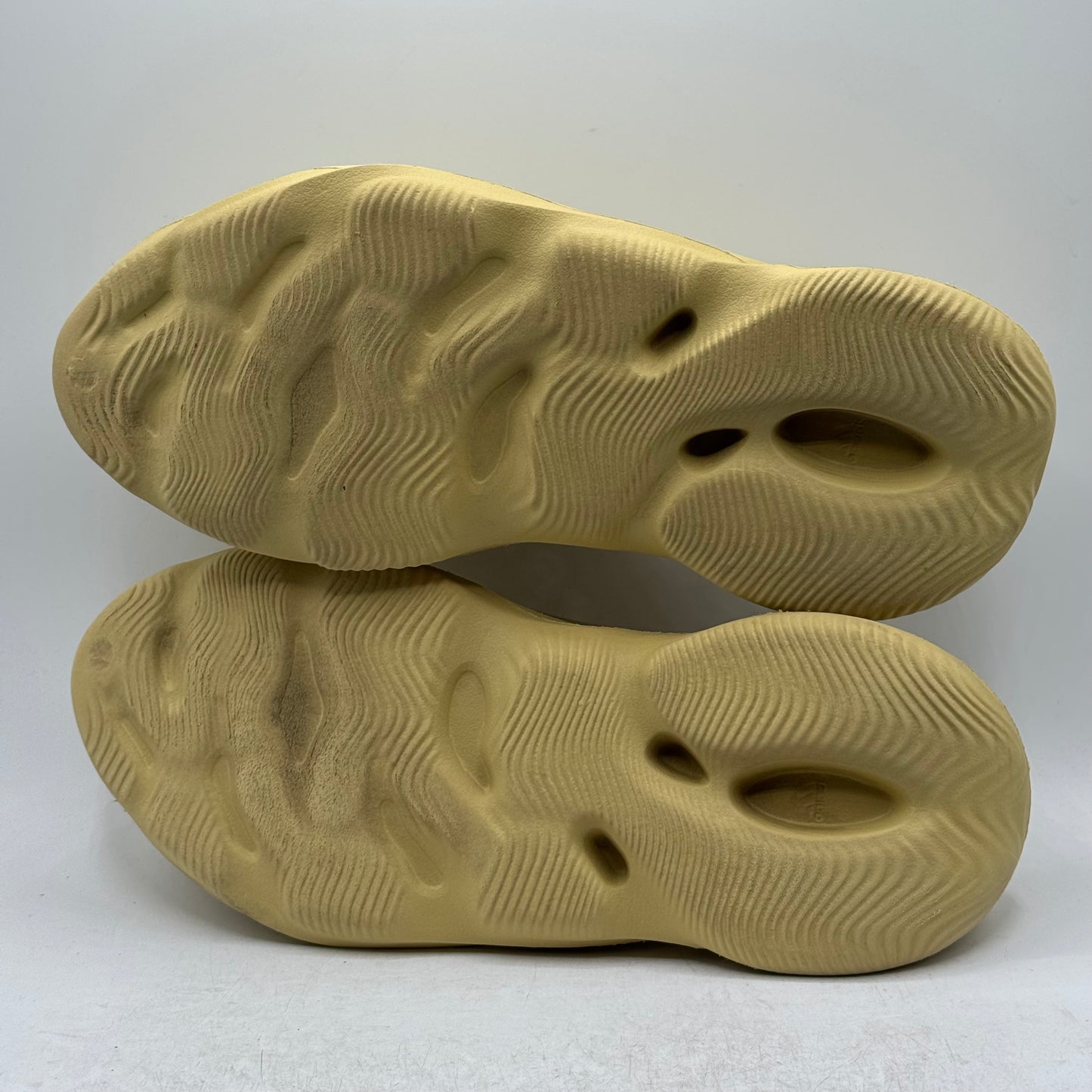 (Used) Yeezy Foam runner Sulfur Size 12