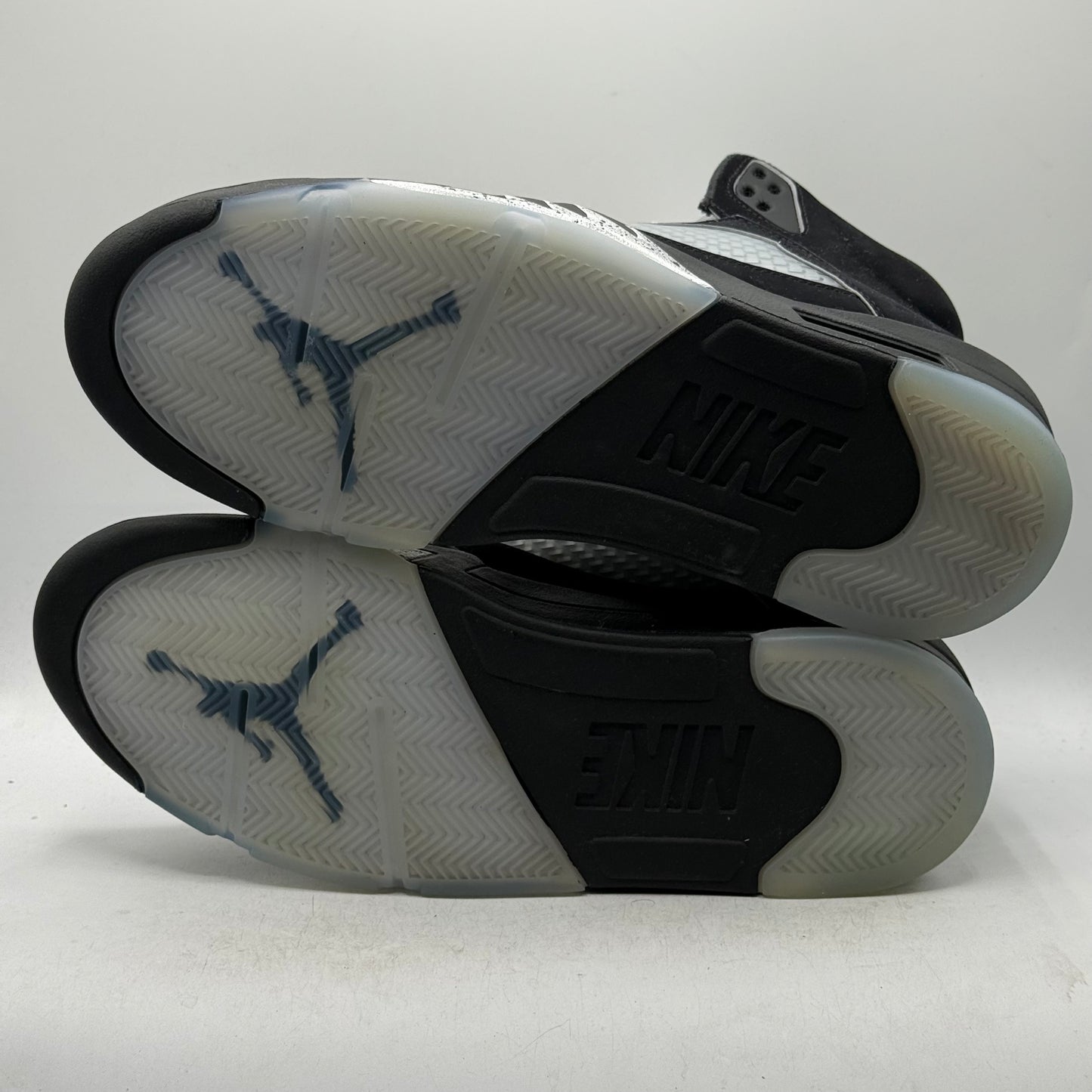 (USED) Jordan 5 Black Metallic Reimagined Size 12.5