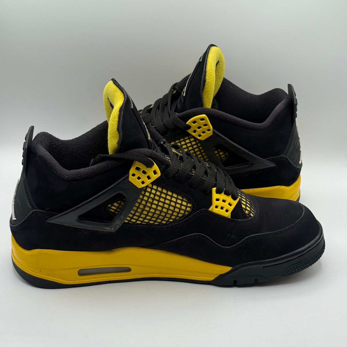 (USED) Jordan 4 Thunder Size 10.5