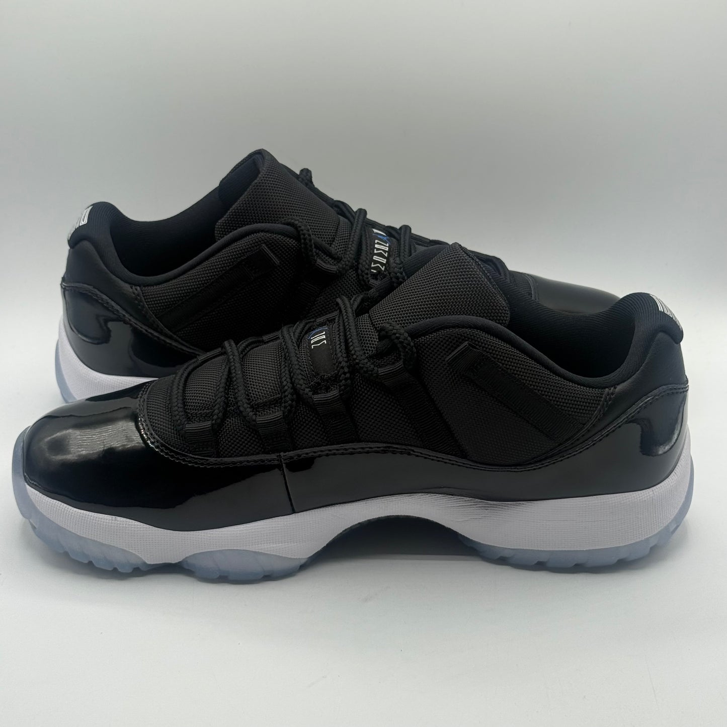 (USED) Jordan 11 Low Space Jam Size 11
