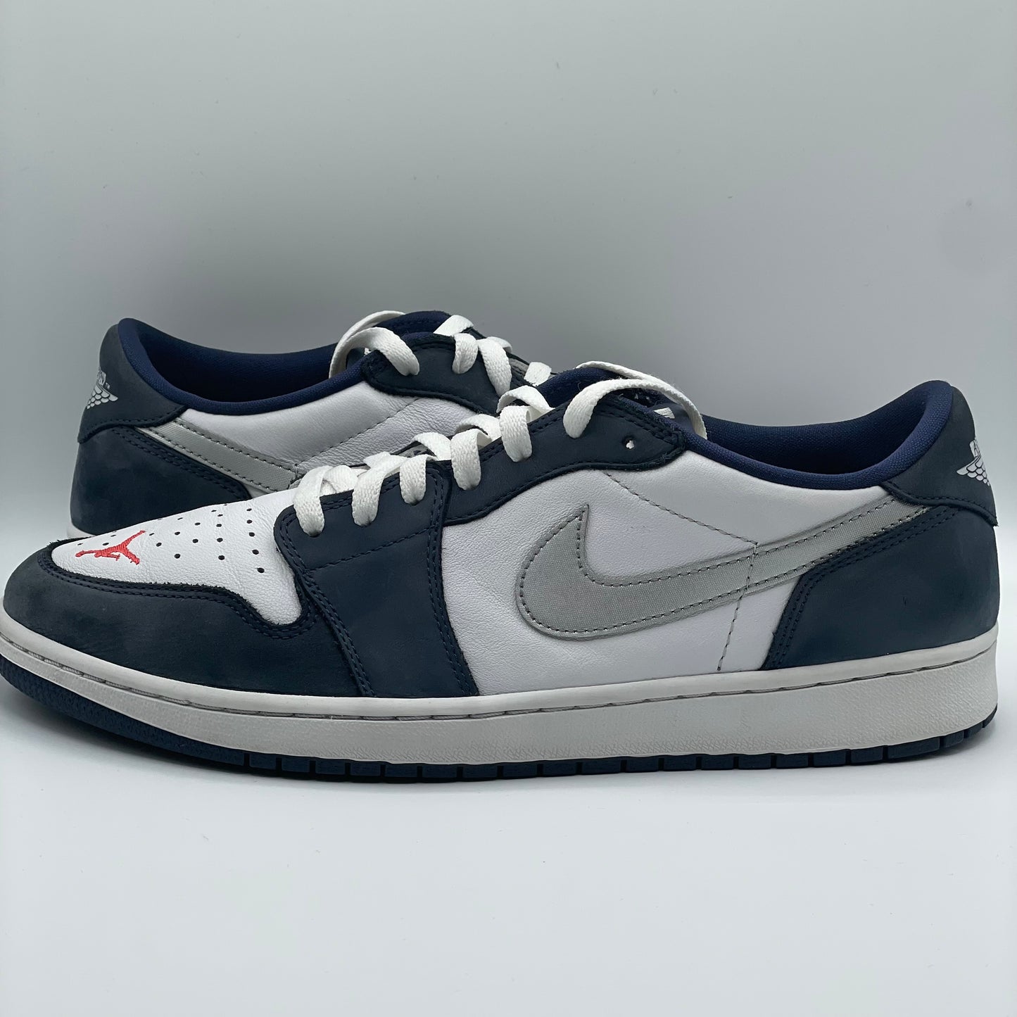 (USED) Jordan 1 Low SB Midnight Navy Size 12