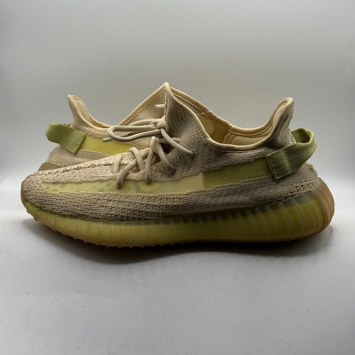 (USED) Yeezy 350 Flax Size 9