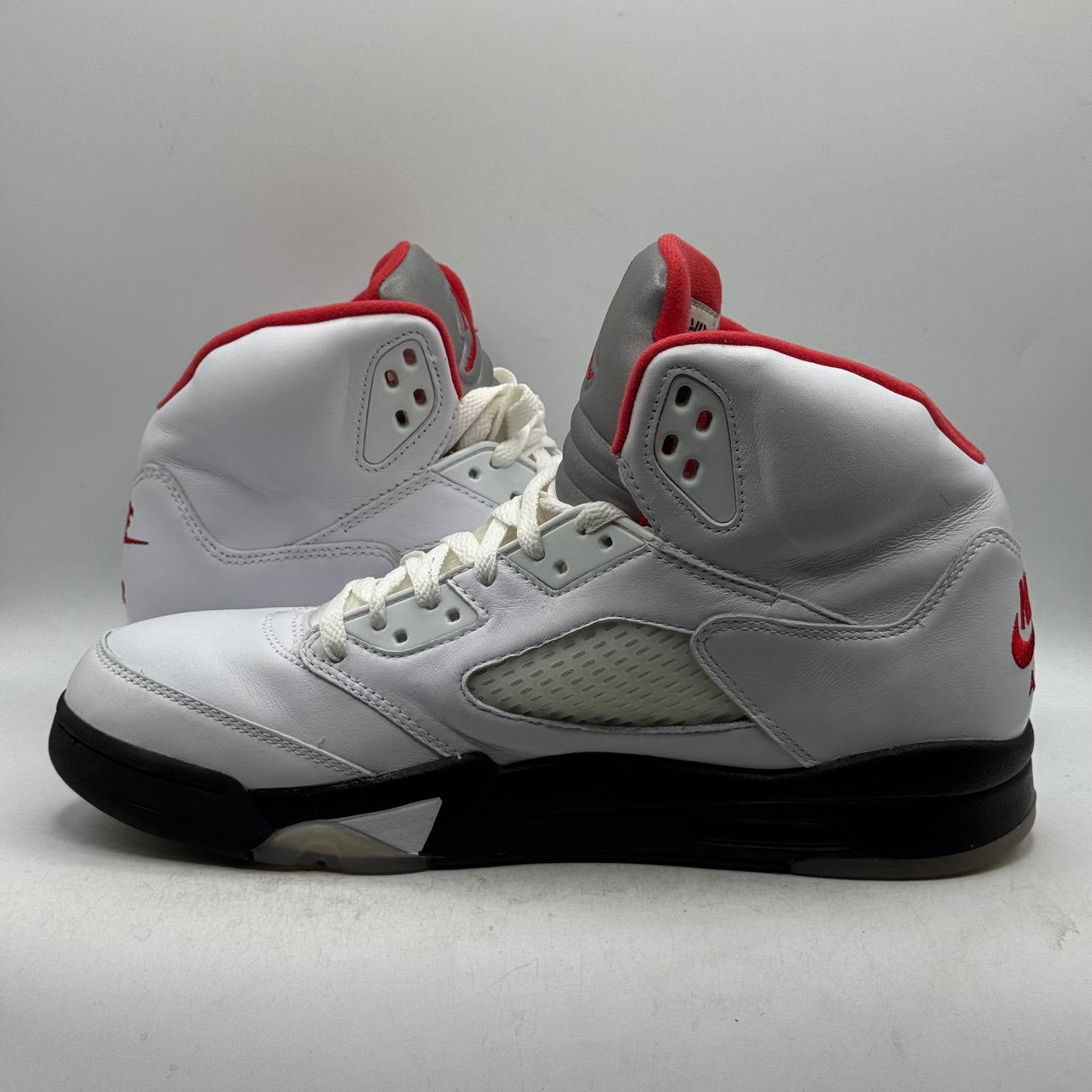 (USED) Jordan 5 Fire Red (2020) Size 11.5
