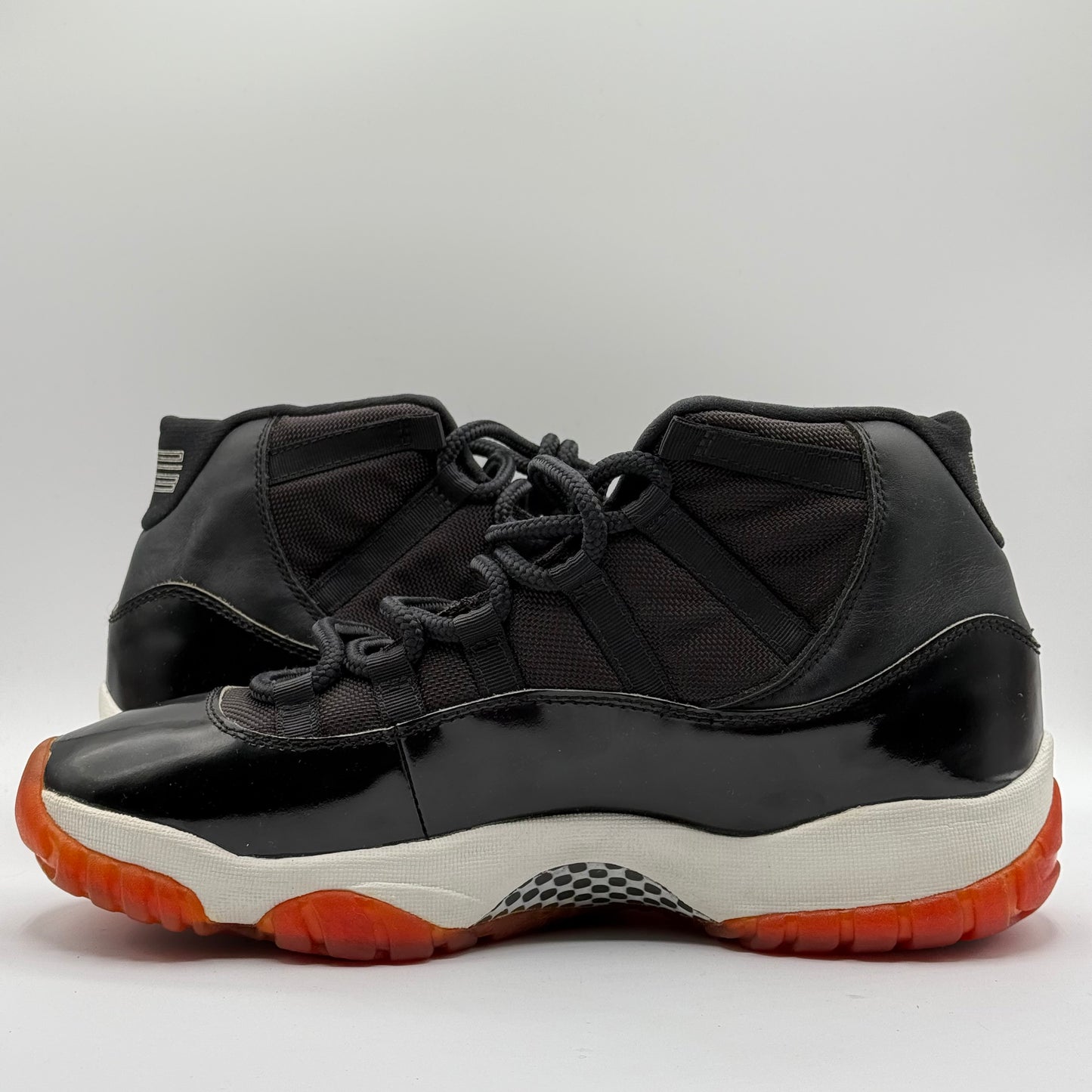 (DS) Jordan 11 OG Playoff Size 10 (1995) (PERFECT CONDITON)