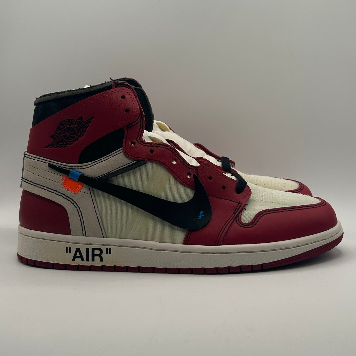 (Brand New With Defects) Jordan 1 High Off-White Chicago Size 11