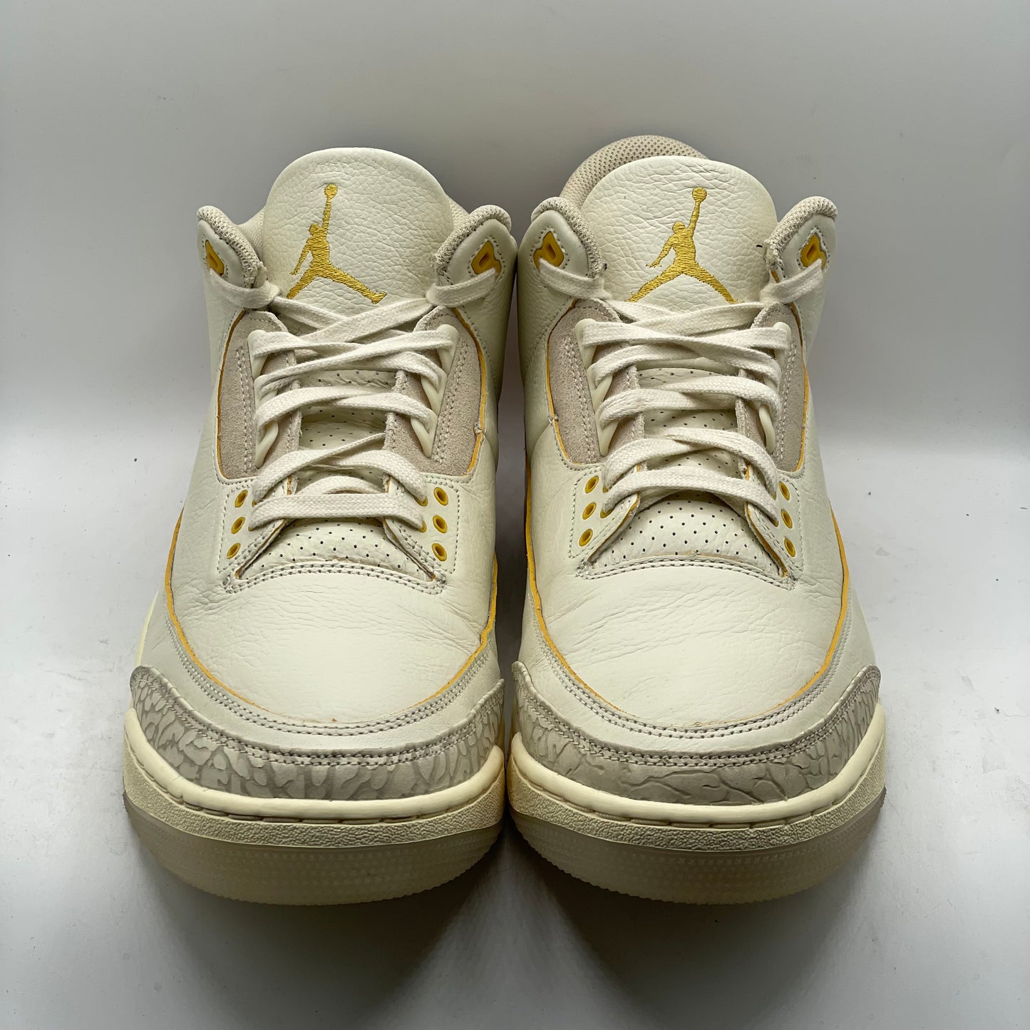 (USED) Jordan 3 J Balvin Medellin Sunset Size 12