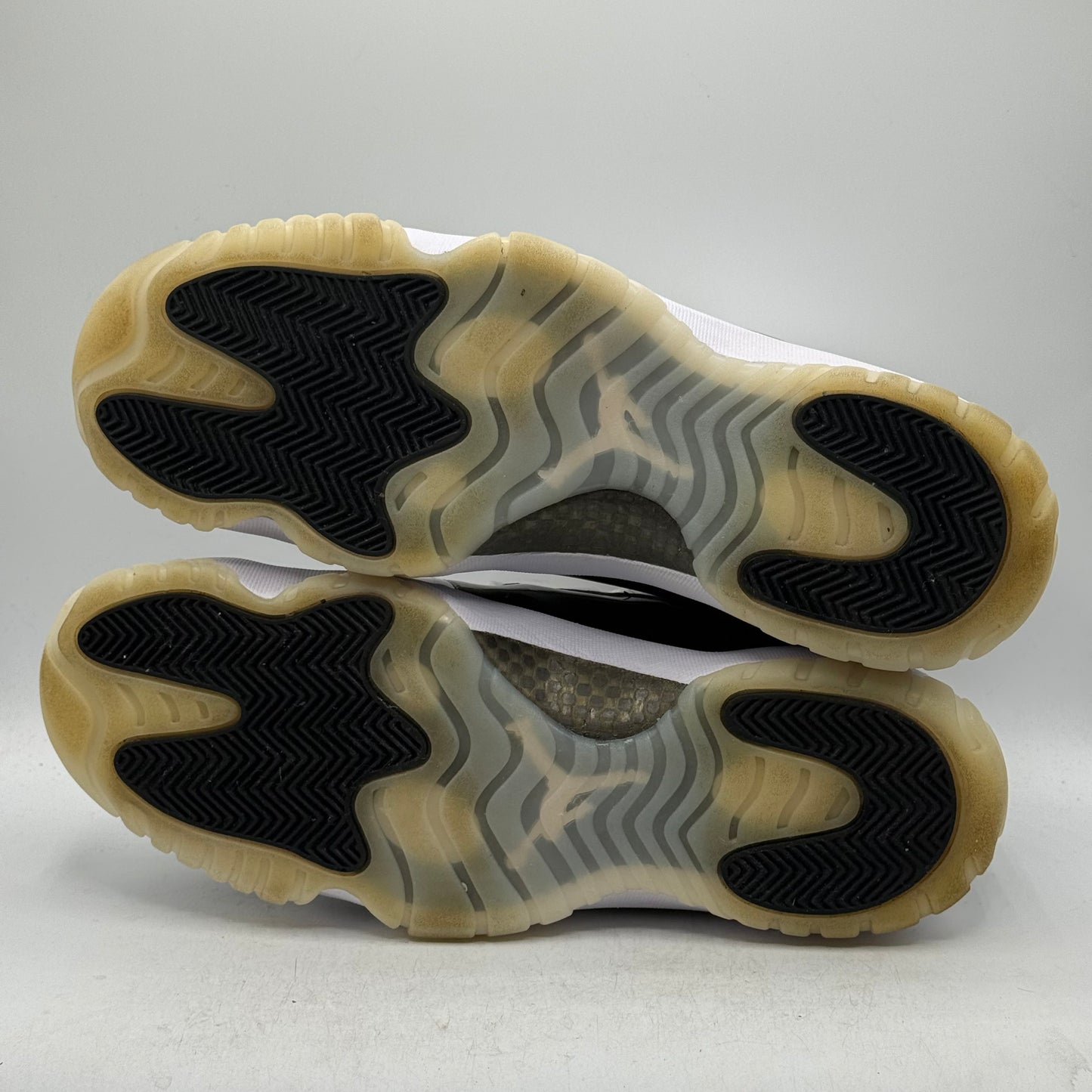 (Used) Jordan 11 High Gratitude Size 12.5