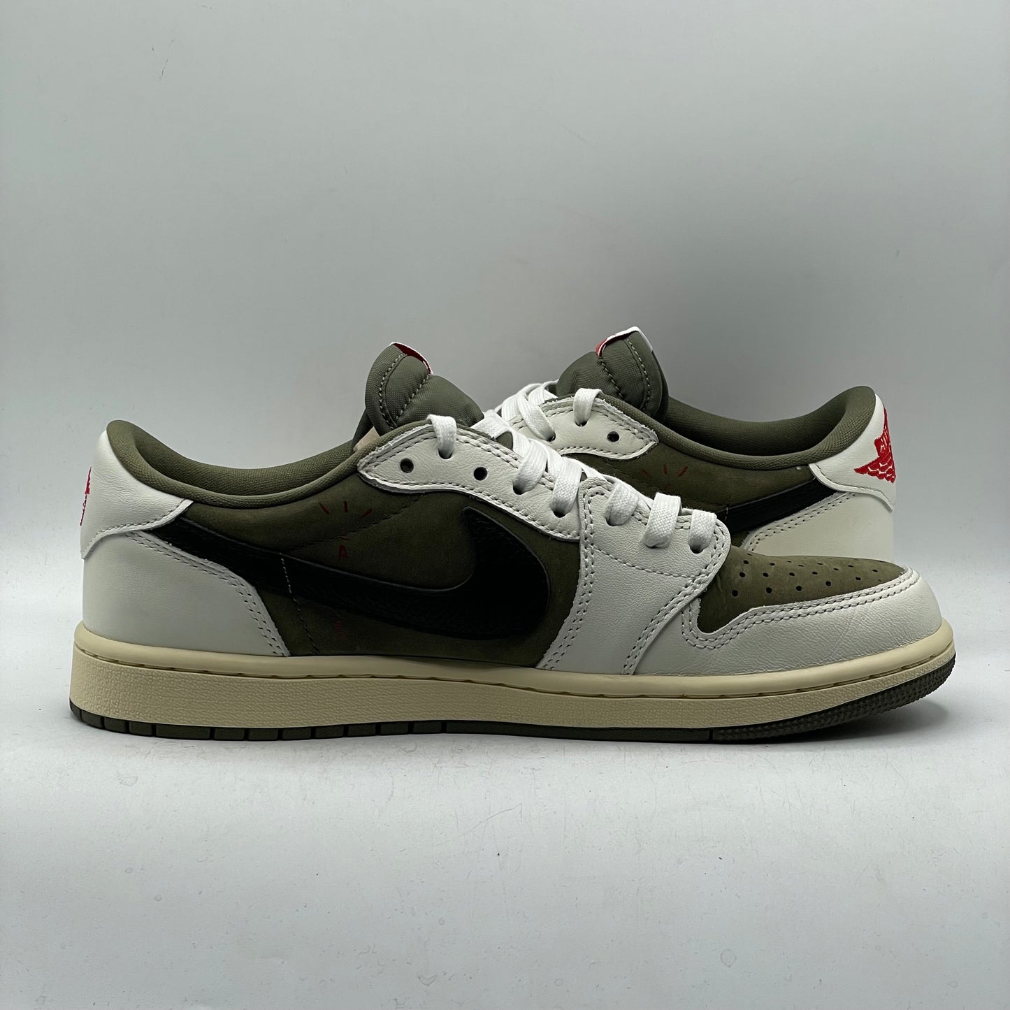 (USED) Jordan 1 Low Travis Scott Medium Olive Size 8