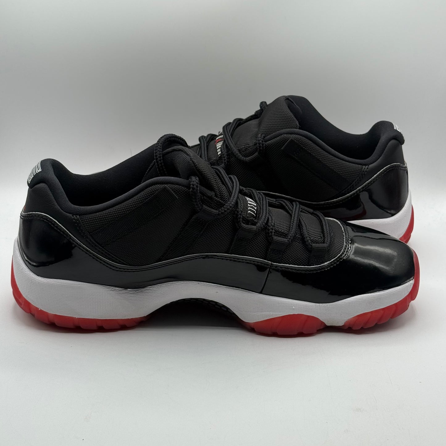 (USED) Jordan 11 Bred Low Size 12