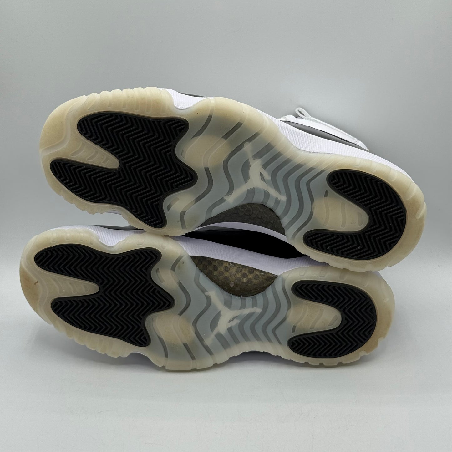 (USED) Jordan 11 High Gratitude Size 10