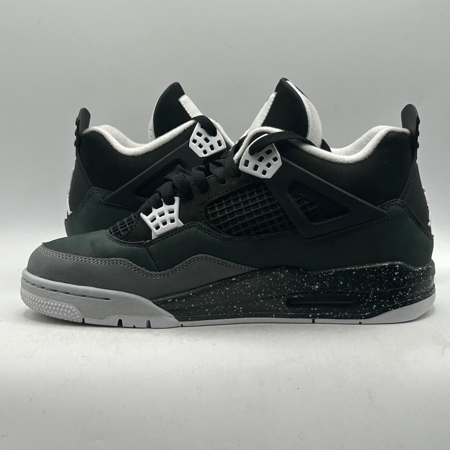 (USED) Jordan 4 Fear (2024) Size 9