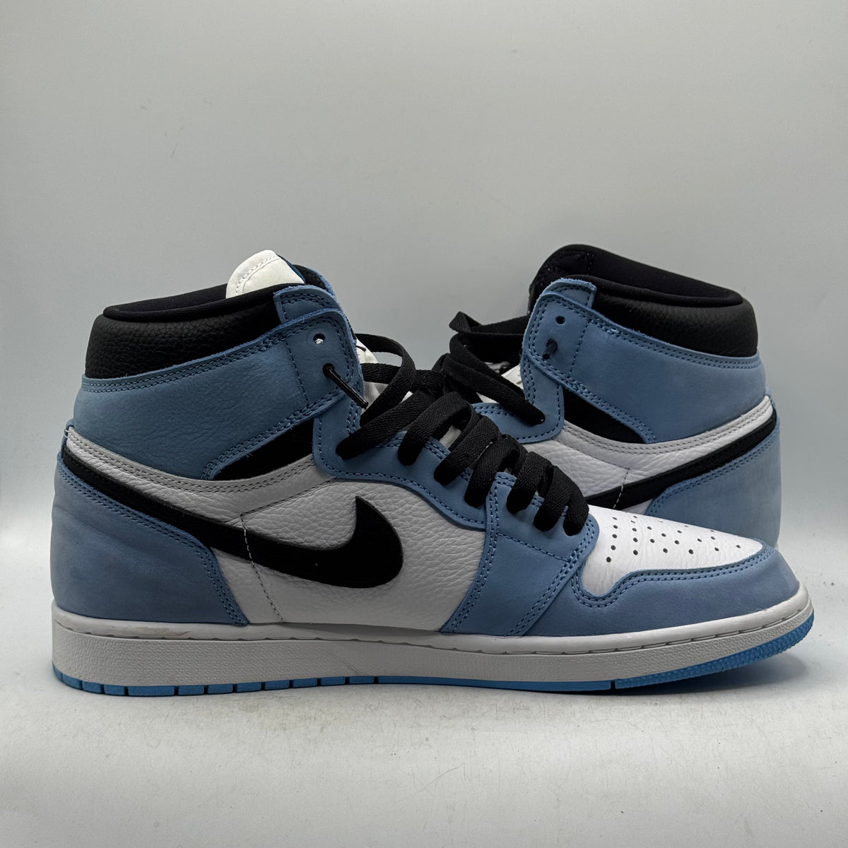 (USED) Jordan 1 High University Blue Size 11.5