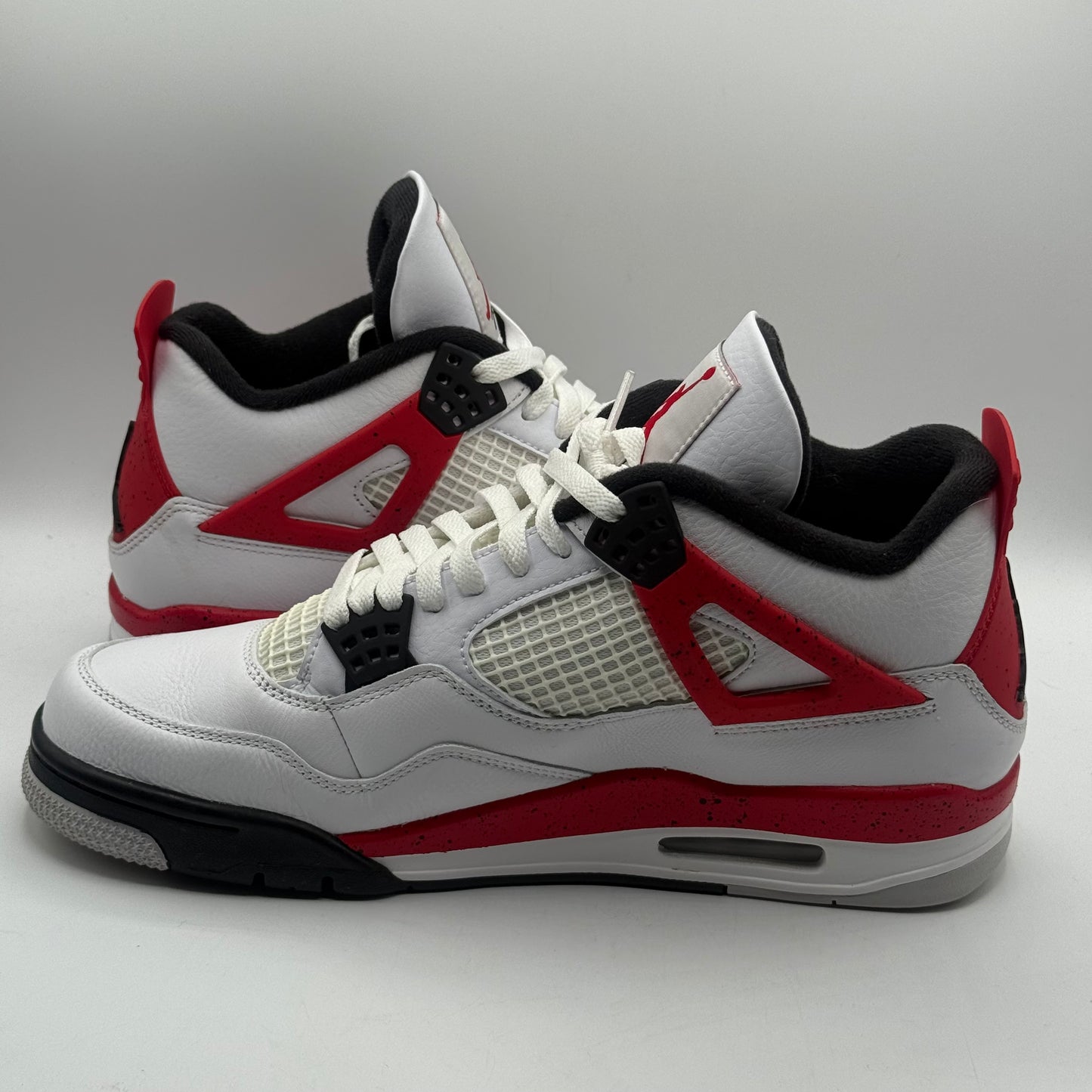 (USED) Jordan 4 Red Cement Size 10.5