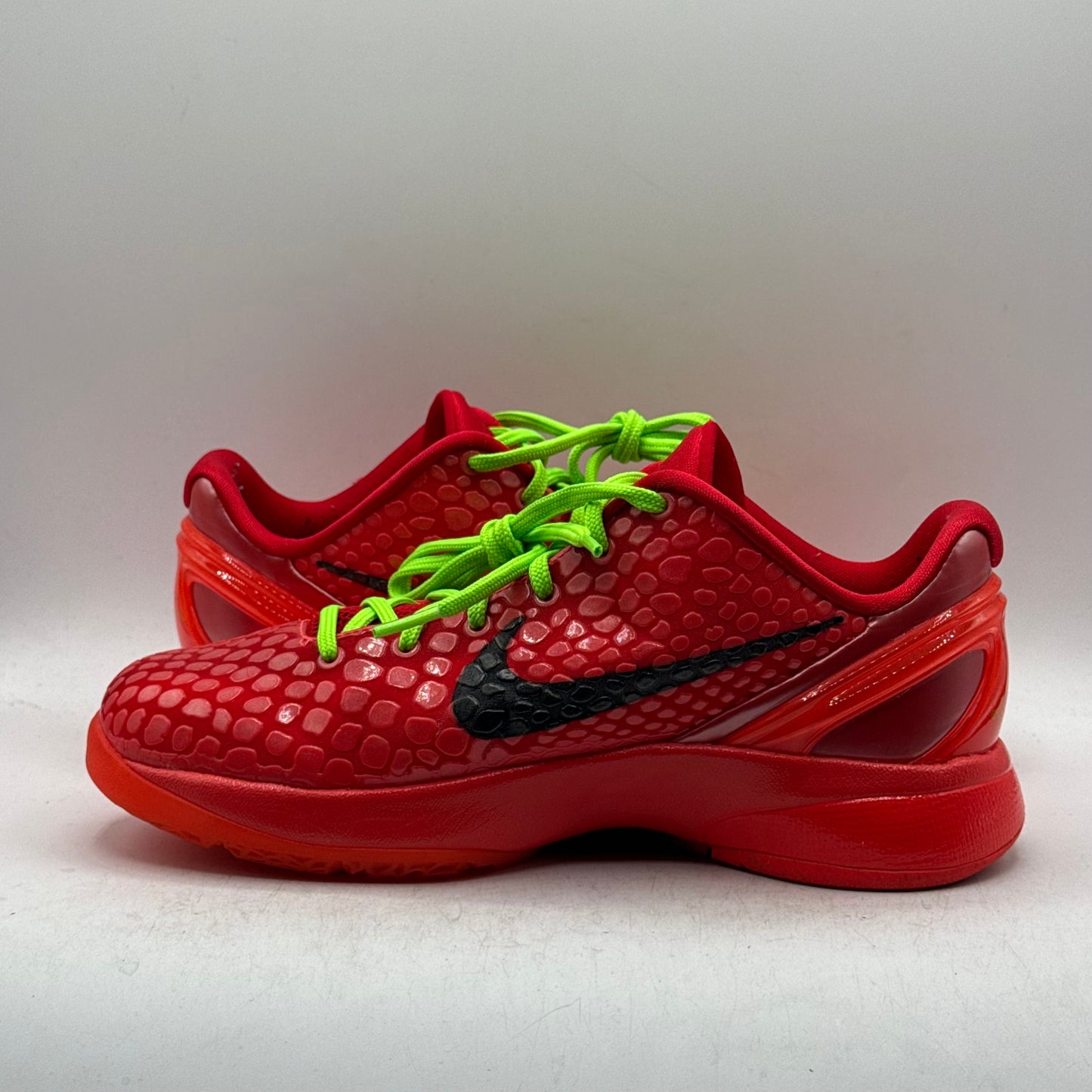 (Used) Nike Kobe 6 Reverse Grinch Size 6Y