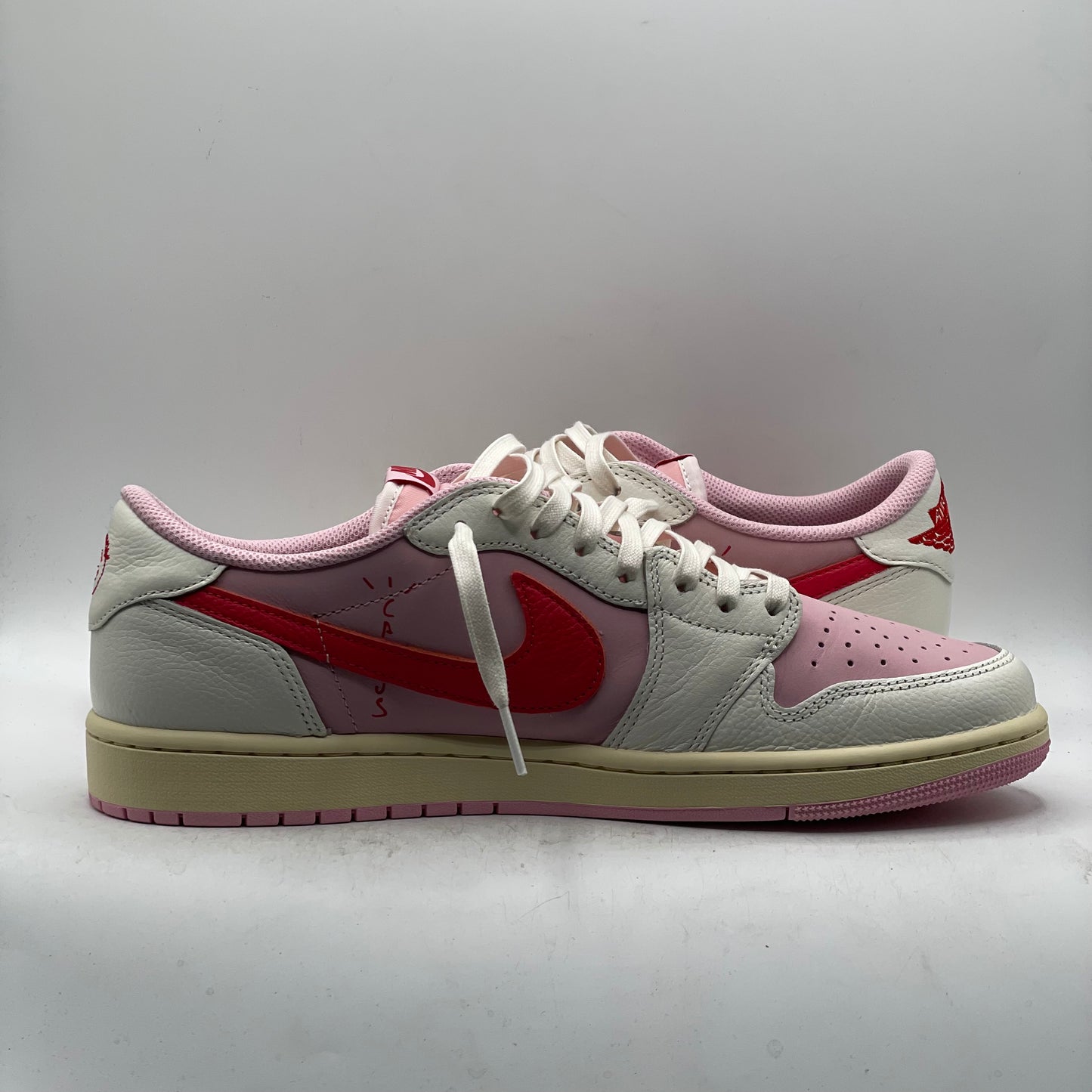 (USED) Jordan 1 Low Travis Scott Sail Tropical Pink Size 10.5