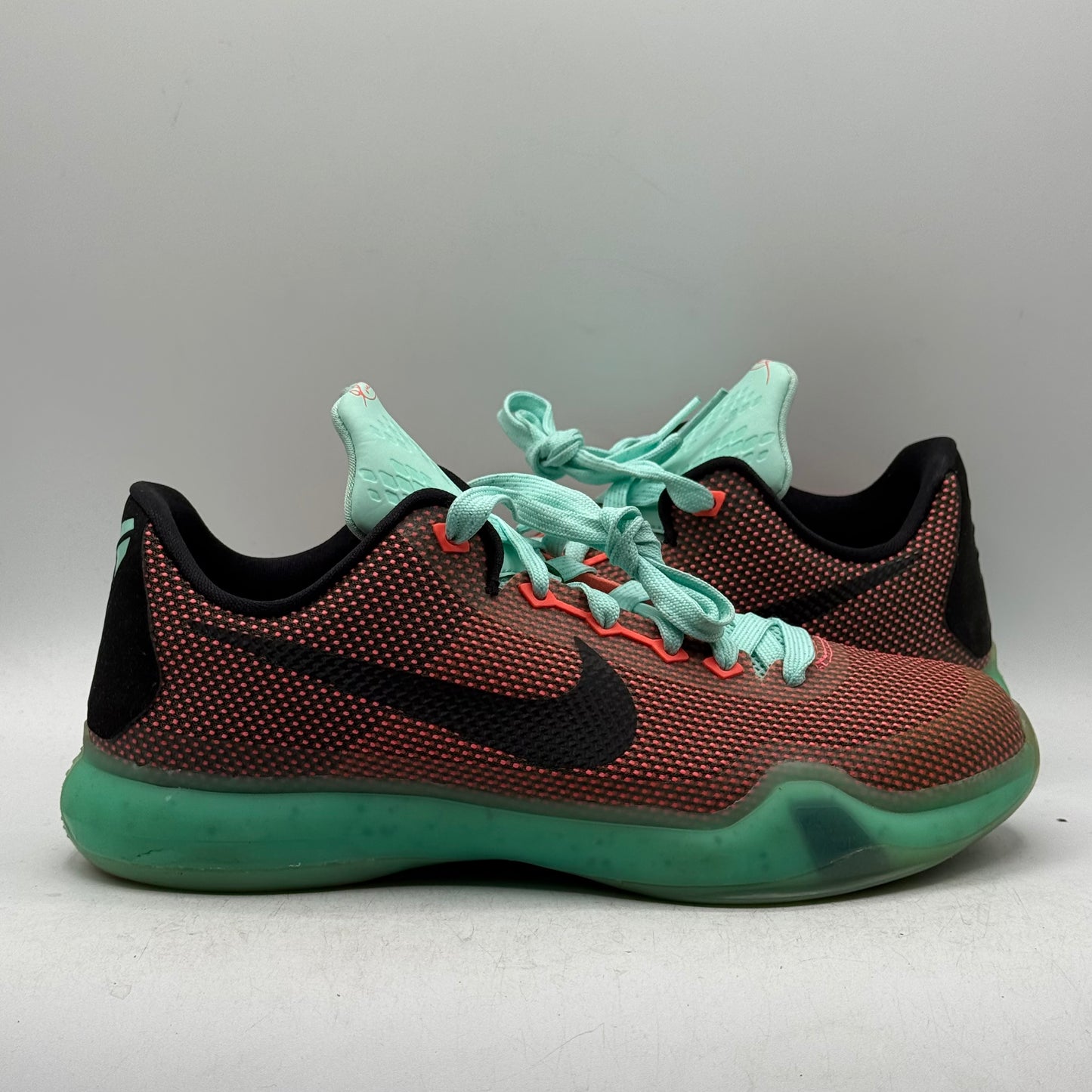 (Used) Nike Kobe 10 Easter Size 6.5Y