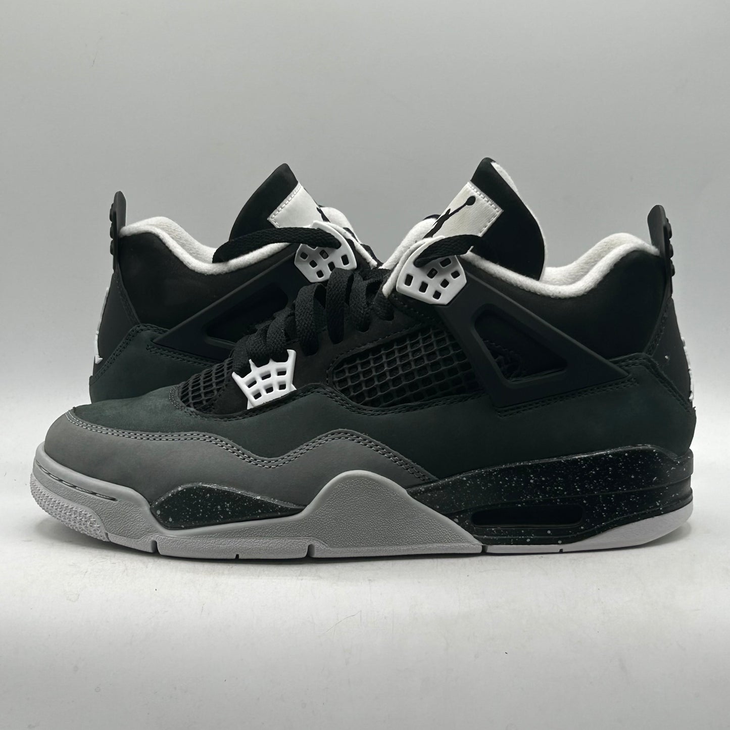 (USED) Jordan 4 Fear (2024) Size 9