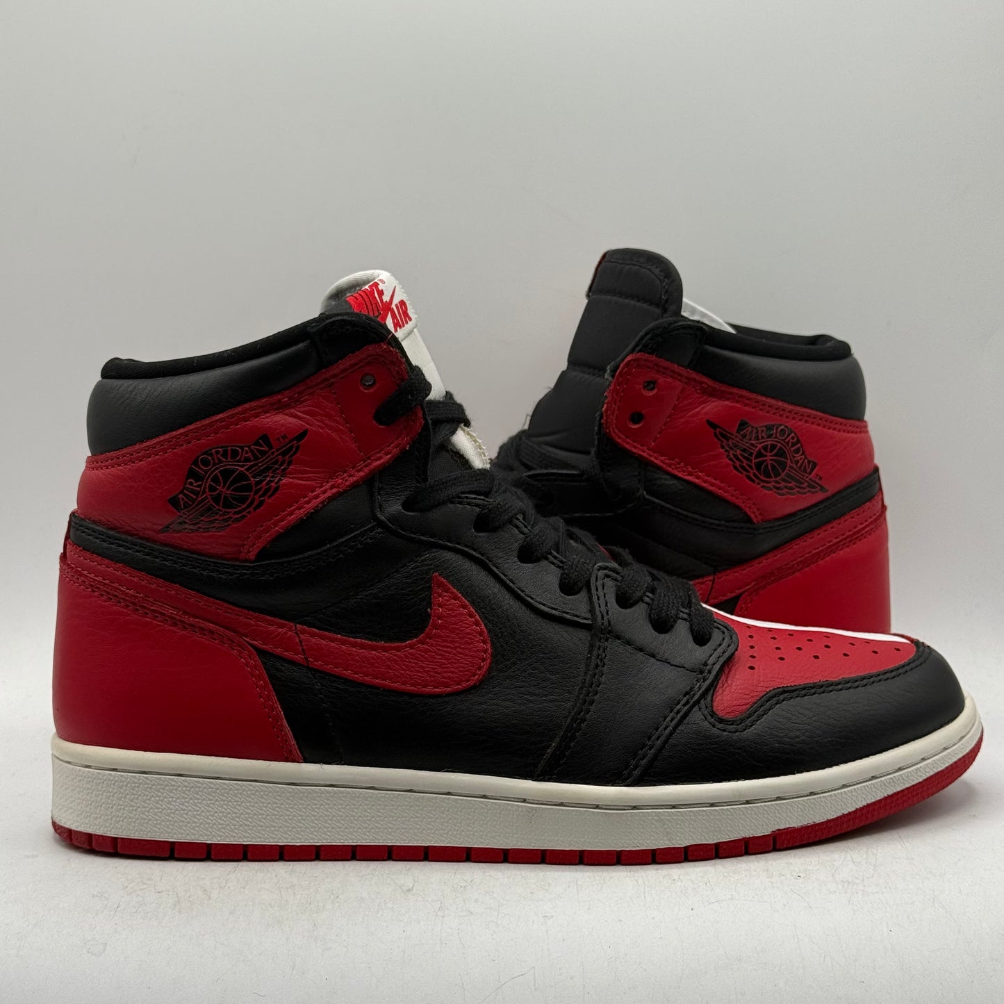 (USED NO BOX) Jordan 1 High Homage To Home Size 9