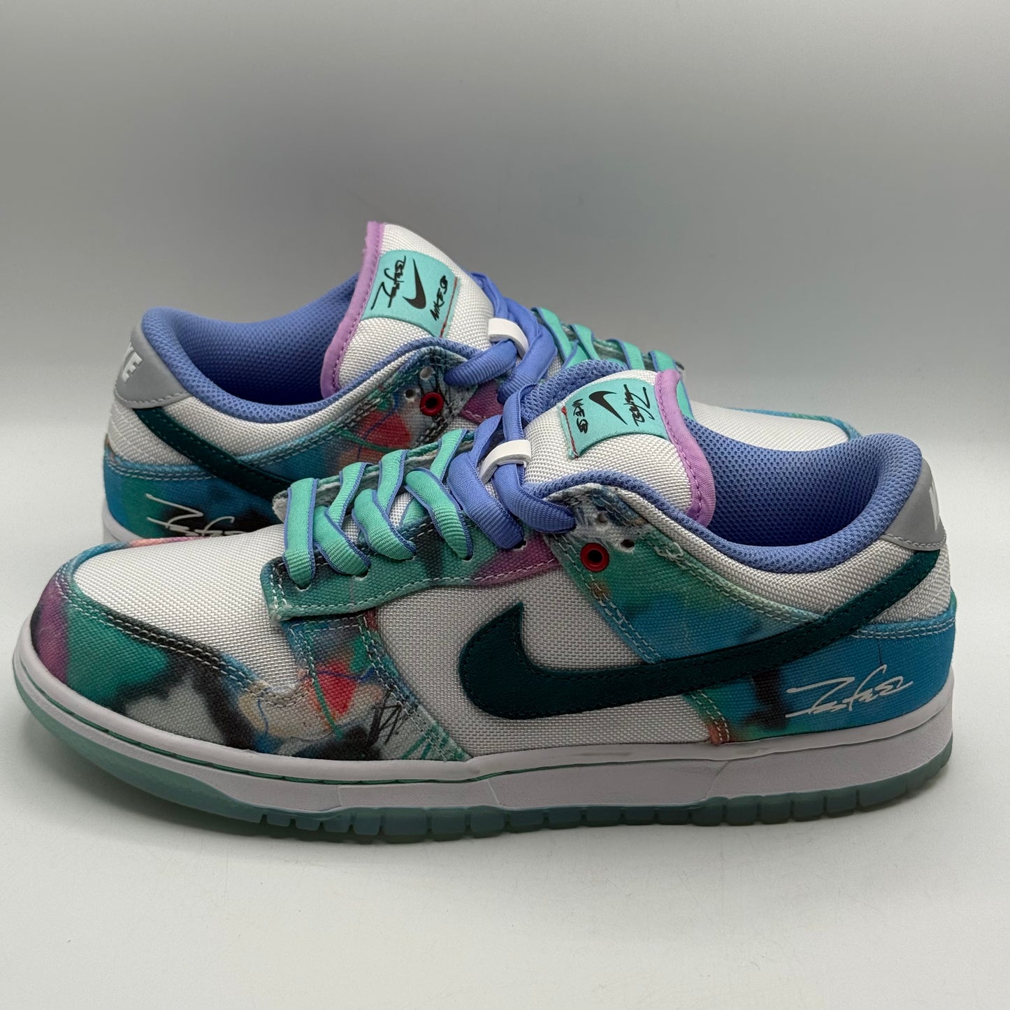 (USED NO BOX) Nike SB Dunk Low Size 7.5