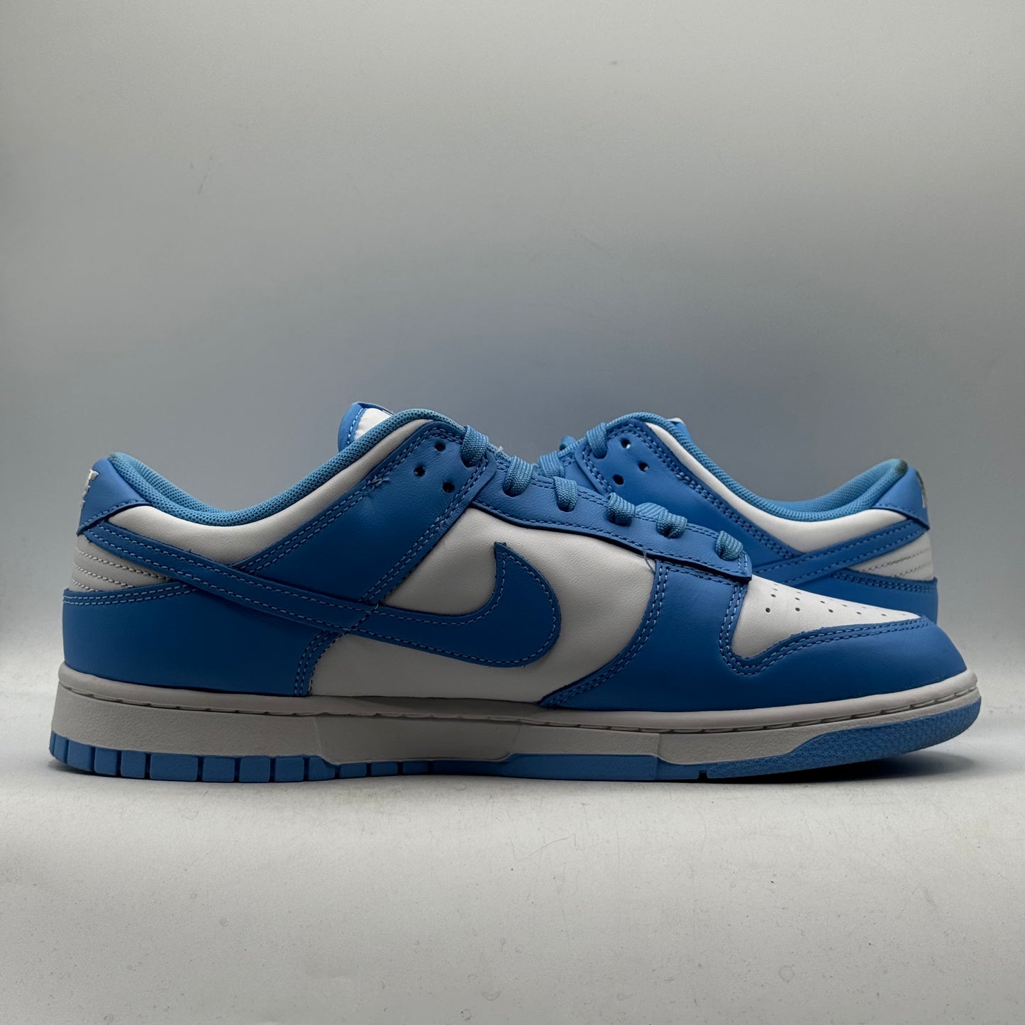 (USED) Nike Dunk Low UNC Size 11