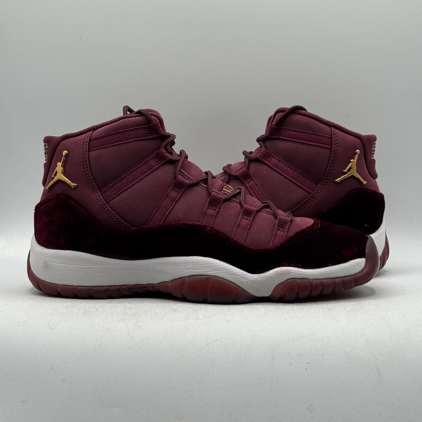 (Used No Box) Jordan 11 High Heiress Night Maroon Size 6.5Y