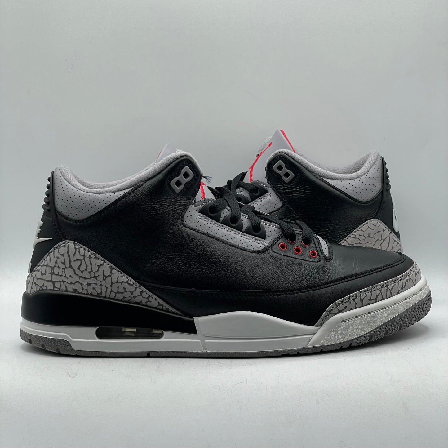 (USED) Jordan 3 Black Cement (2024) Size 10.5