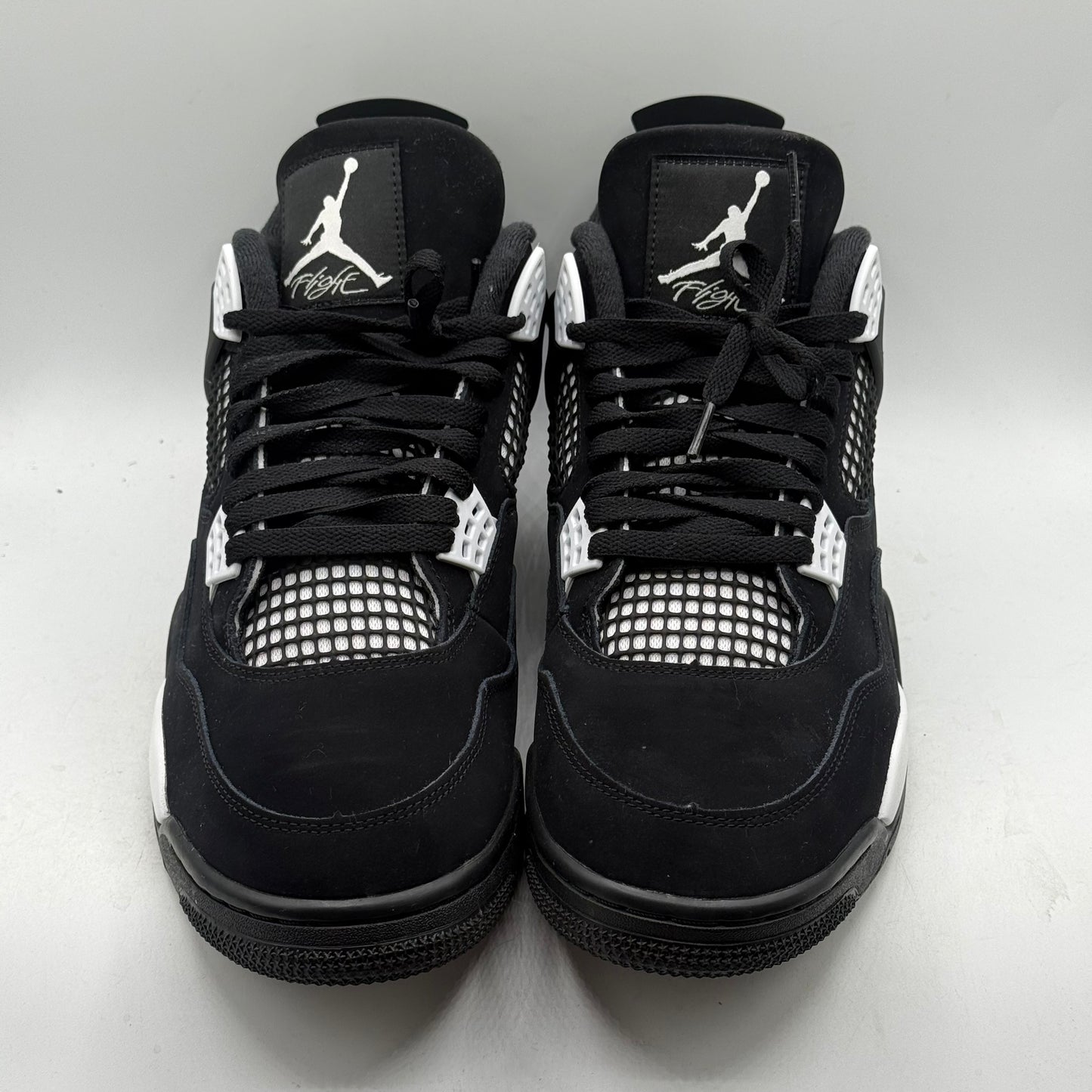 (Used) Jordan 4 White Thunder Size 11