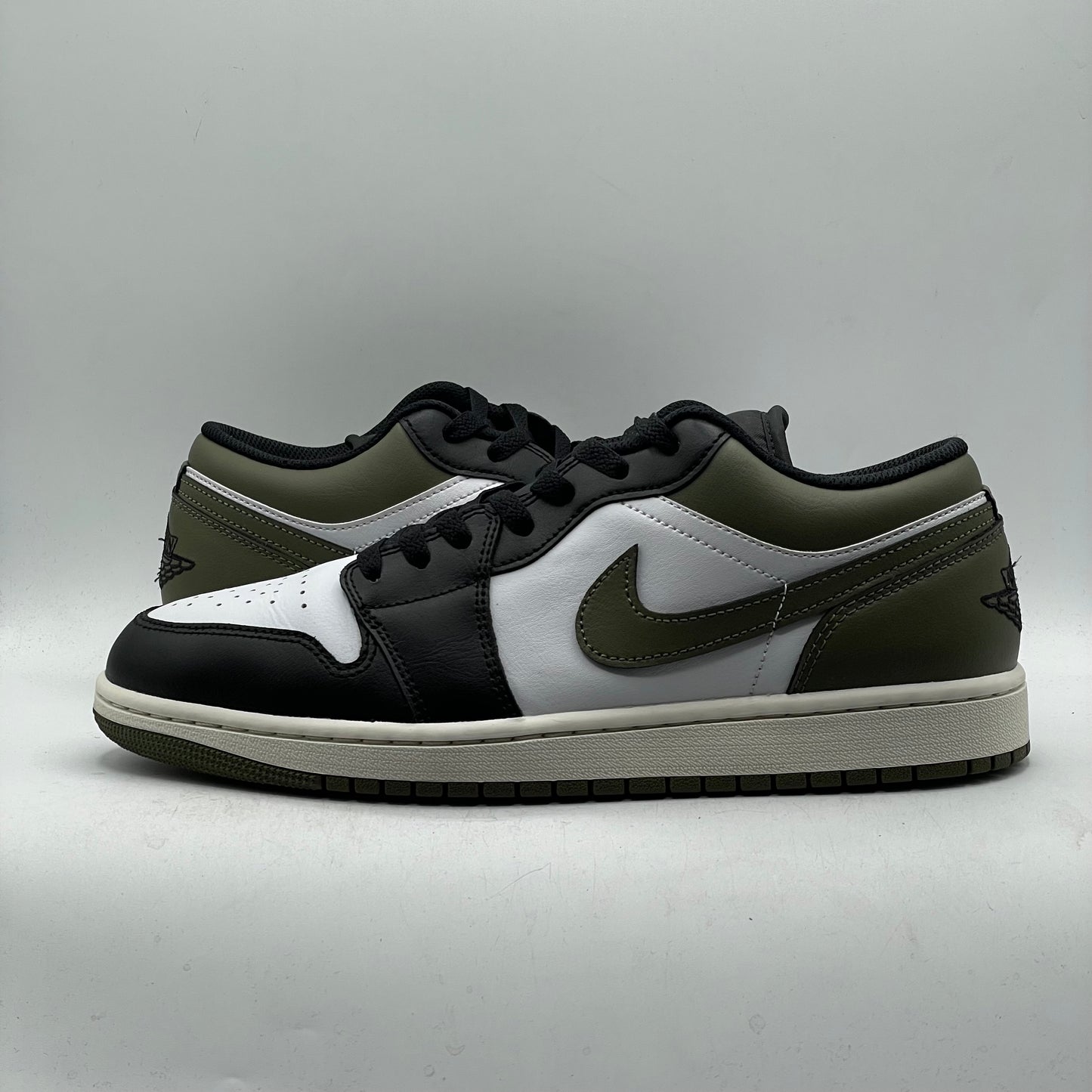 (USED) Jordan 1 Low Black Toe Medium Olive Size 10