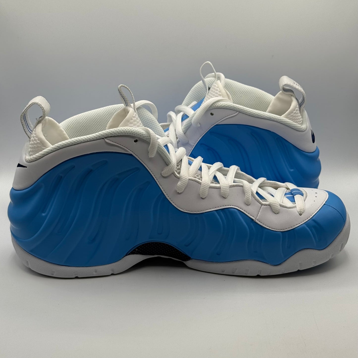 (USED) Nike Foam UNC Size 14