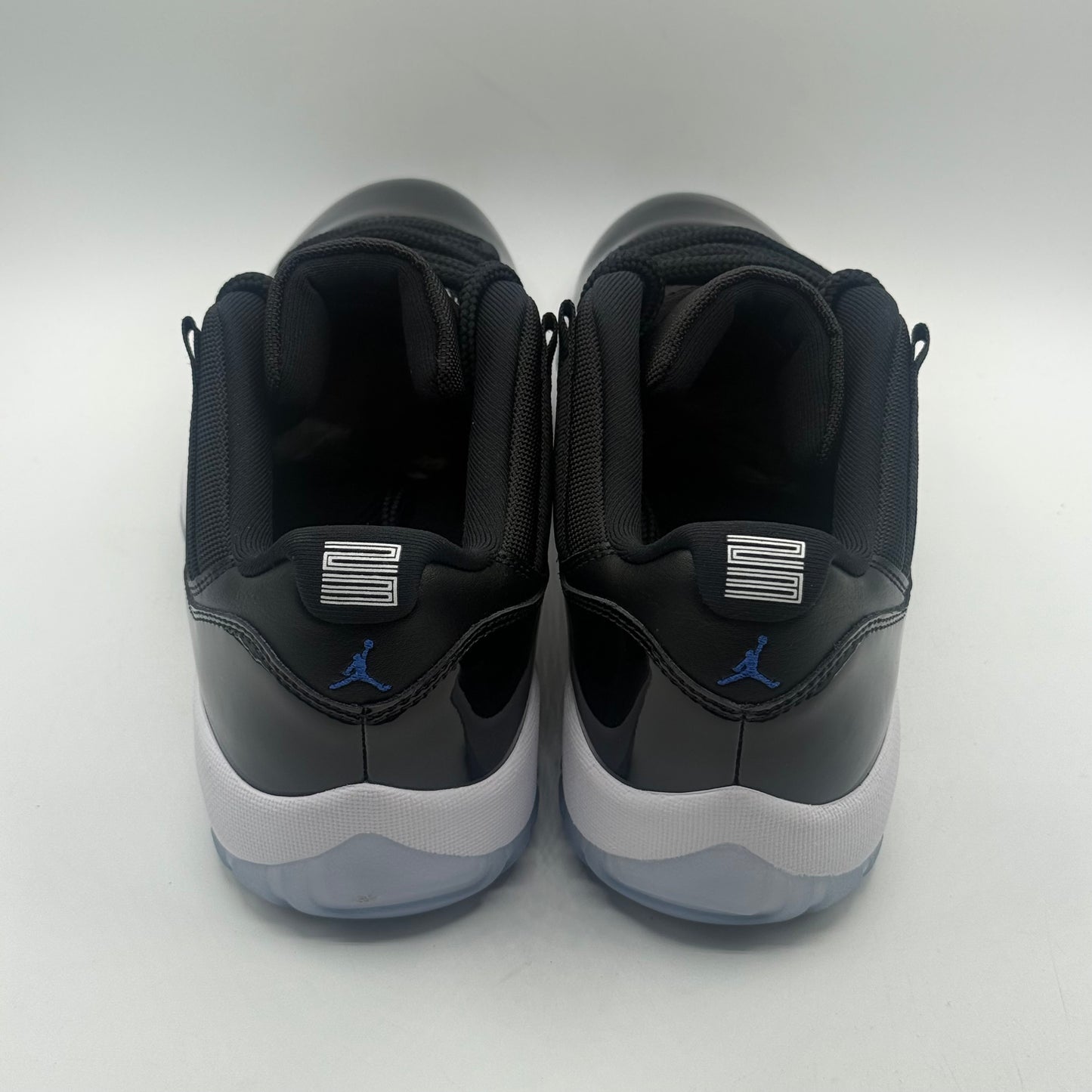 (USED) Jordan 11 Low Space Jam Size 11