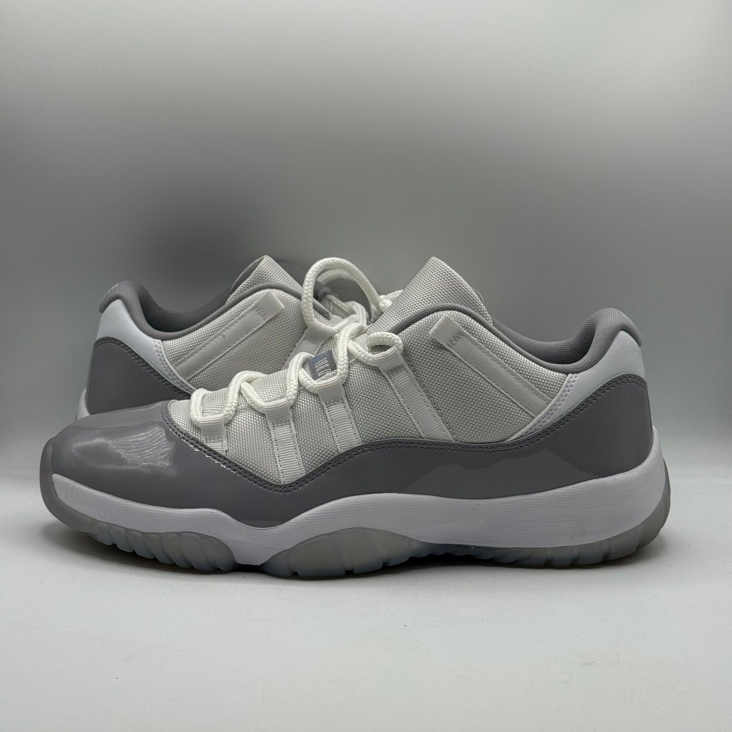 (USED) Jordan 11 Low Cement Grey Size 11.5