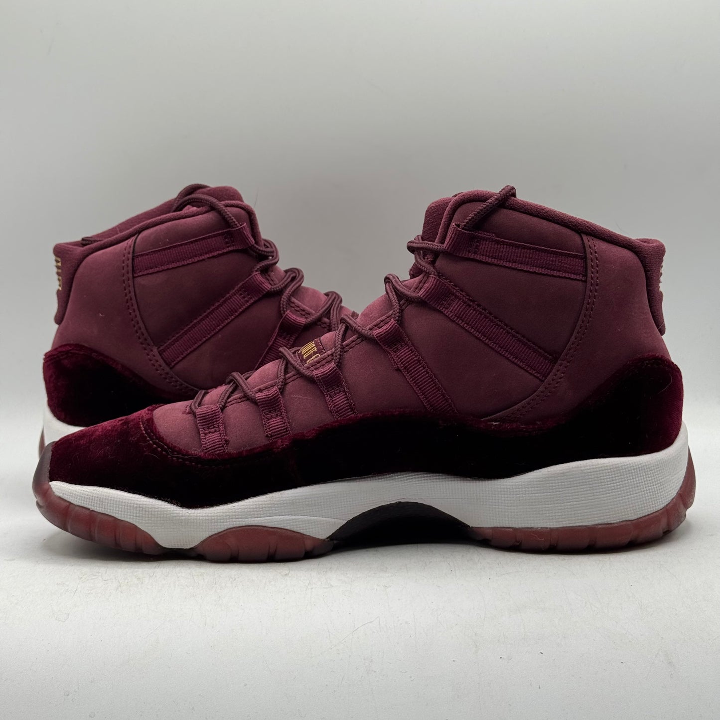(Used No Box) Jordan 11 High Heiress Night Maroon Size 6.5Y
