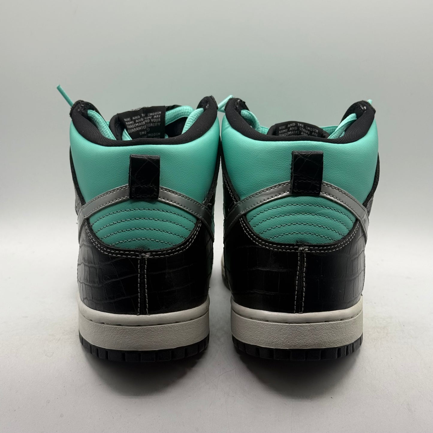 (USED NO BOX) Nike SB Dunk High Diamond Supply Co. Size 8