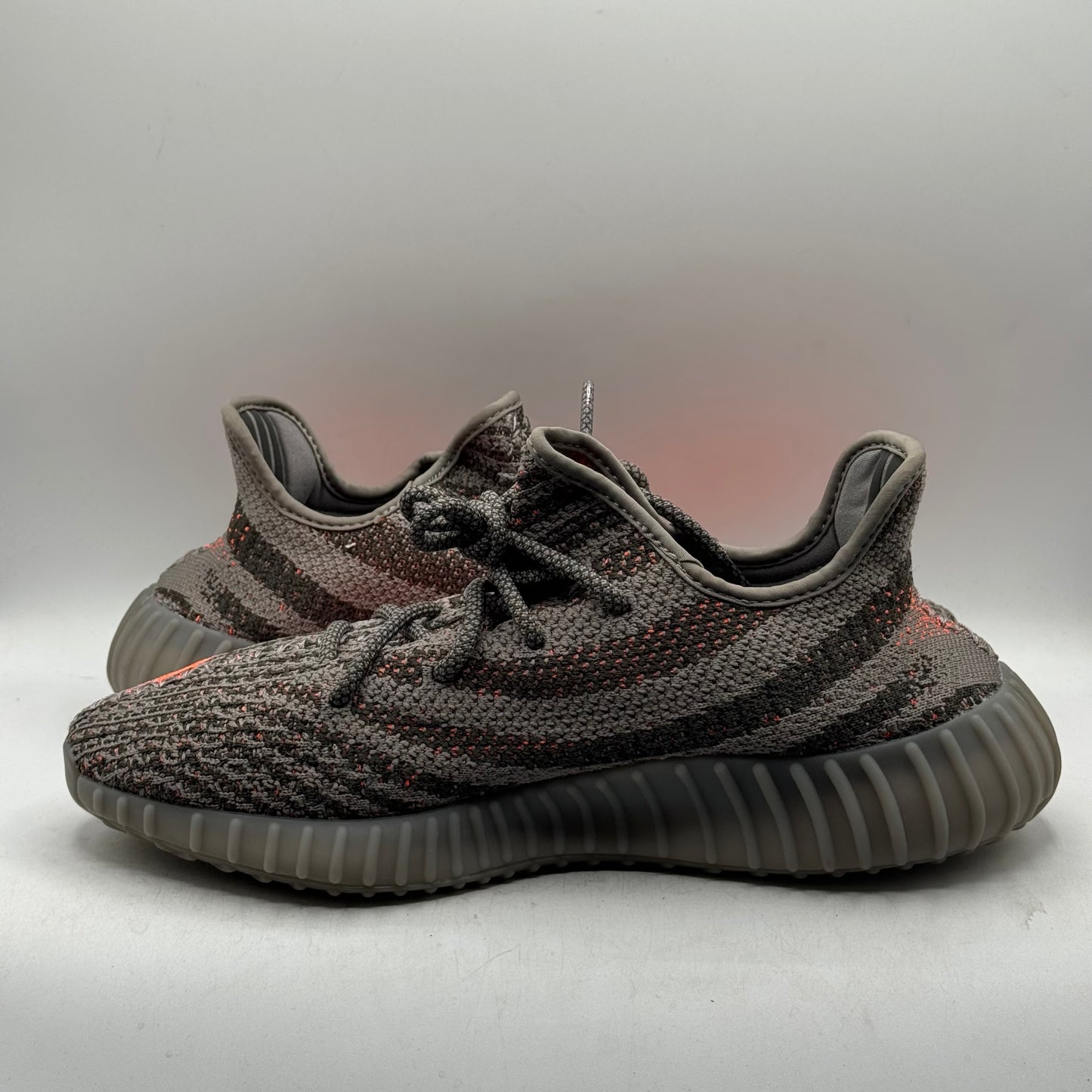 (USED) Yeezy 350 V2 Beluga Reflective Size 10.5