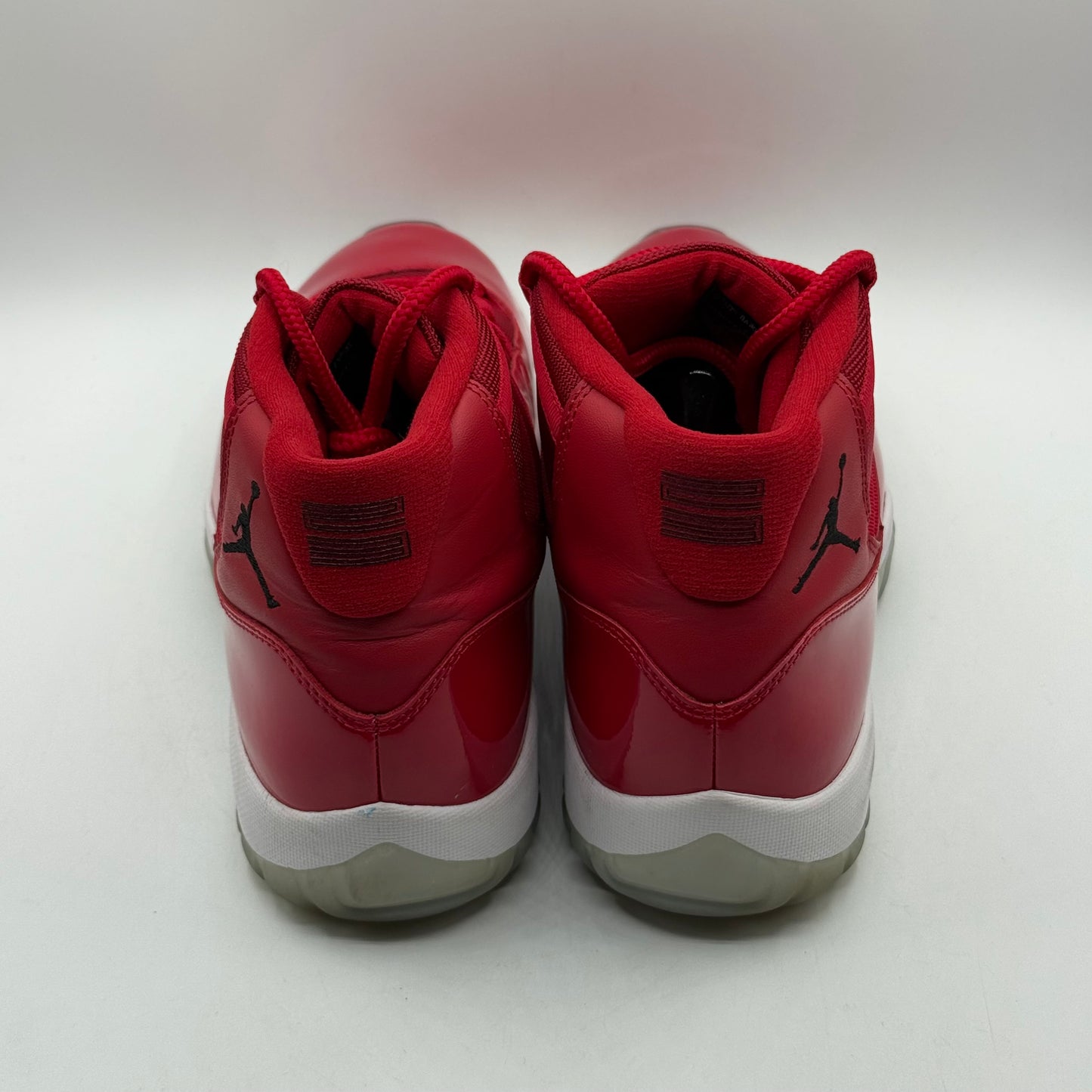 (USED) Jordan 11 Win Like 96 Size 11