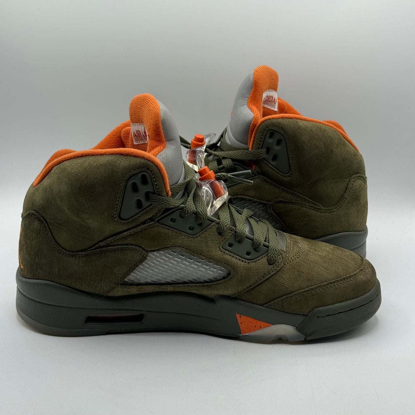 (USED NO BOX) Jordan 5 Olive Size 8