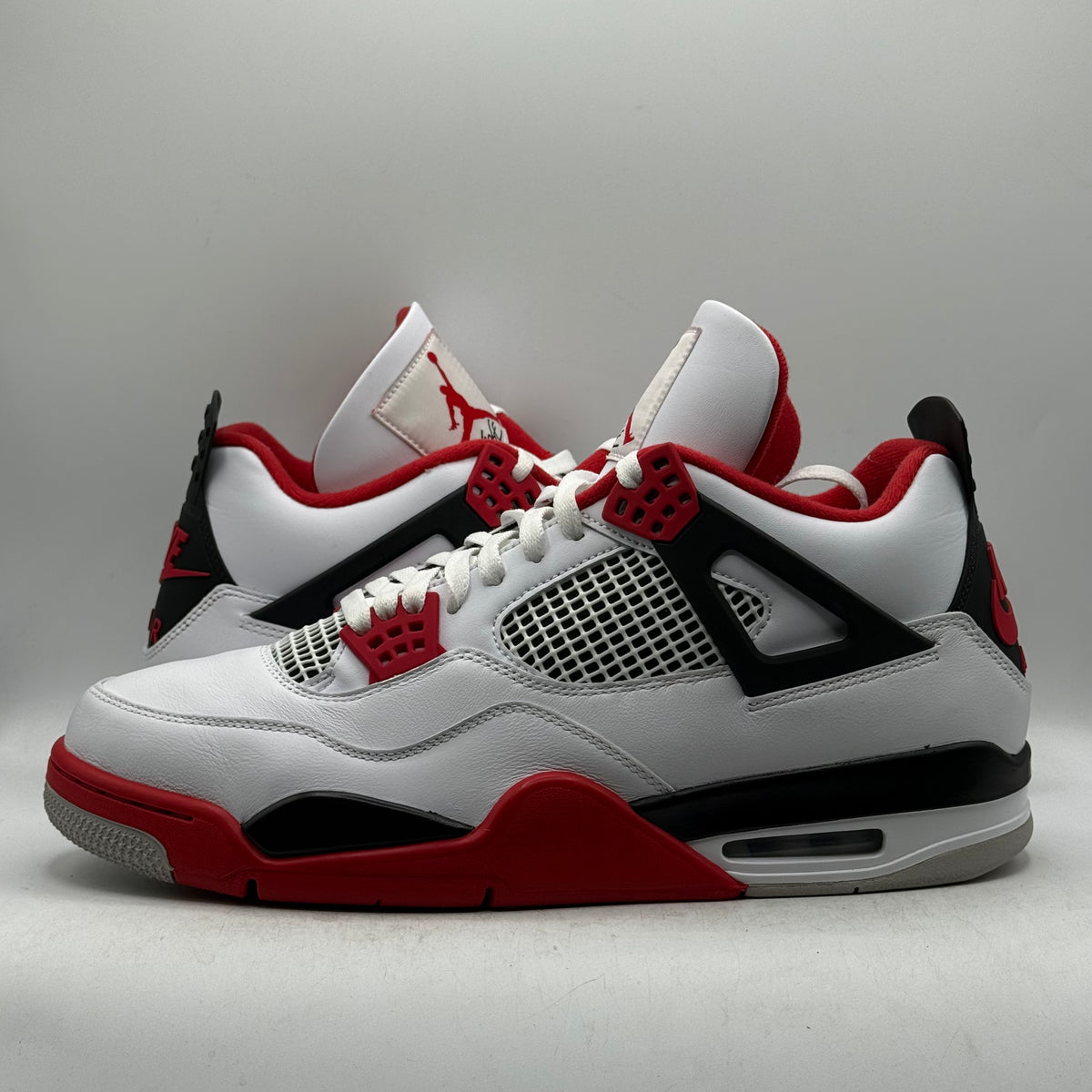 (Used) Jordan 4 Fire Red (2020) Size 13