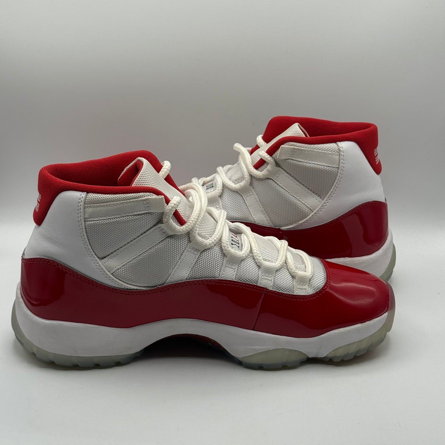 (USED) Jordan 11 Cherry Size 10
