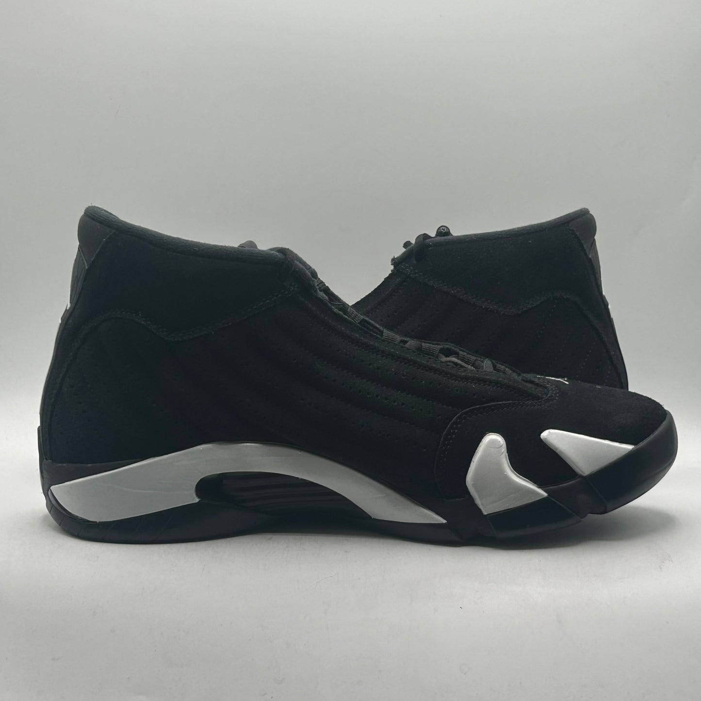 (USED NO BOX) Jordan 14 Black White Size 12