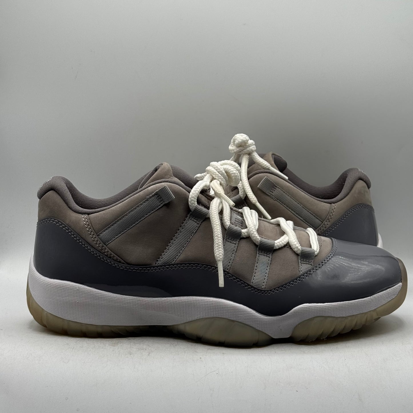 (USED) Jordan 11 Low Cool Grey Size 11.5