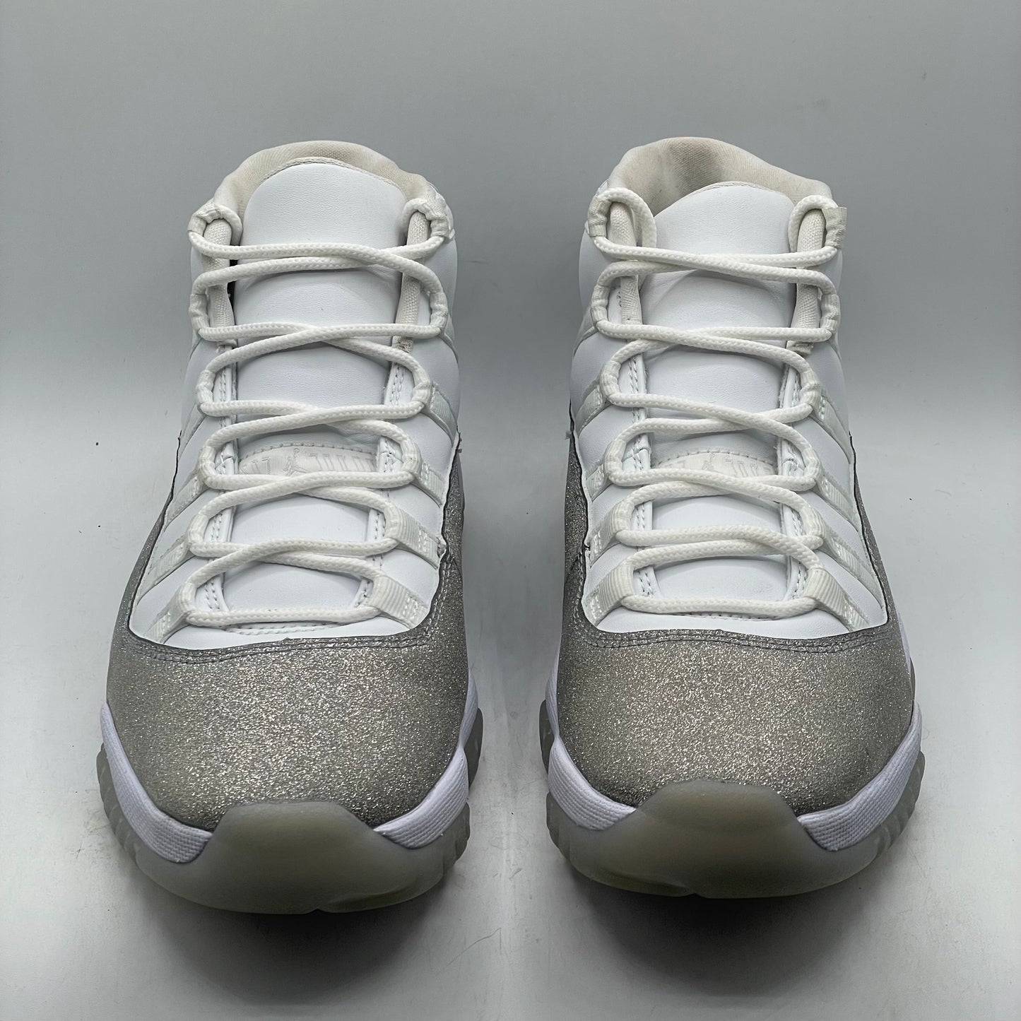 (USED) Jordan 11 White Metallic Silver (W) Size 9W/7.5M