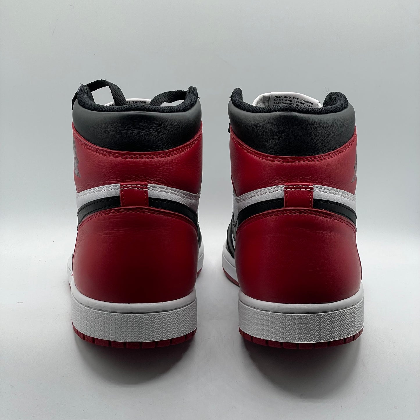 (USED) Jordan 1 High Black Toe (2016) Size 11.5