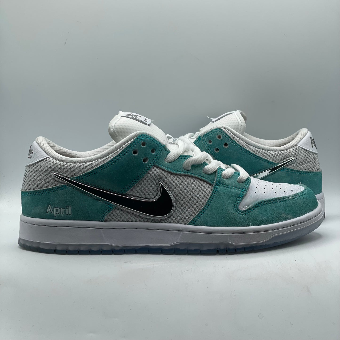 (Used) Nike SB Dunk April Skateboard Size 10