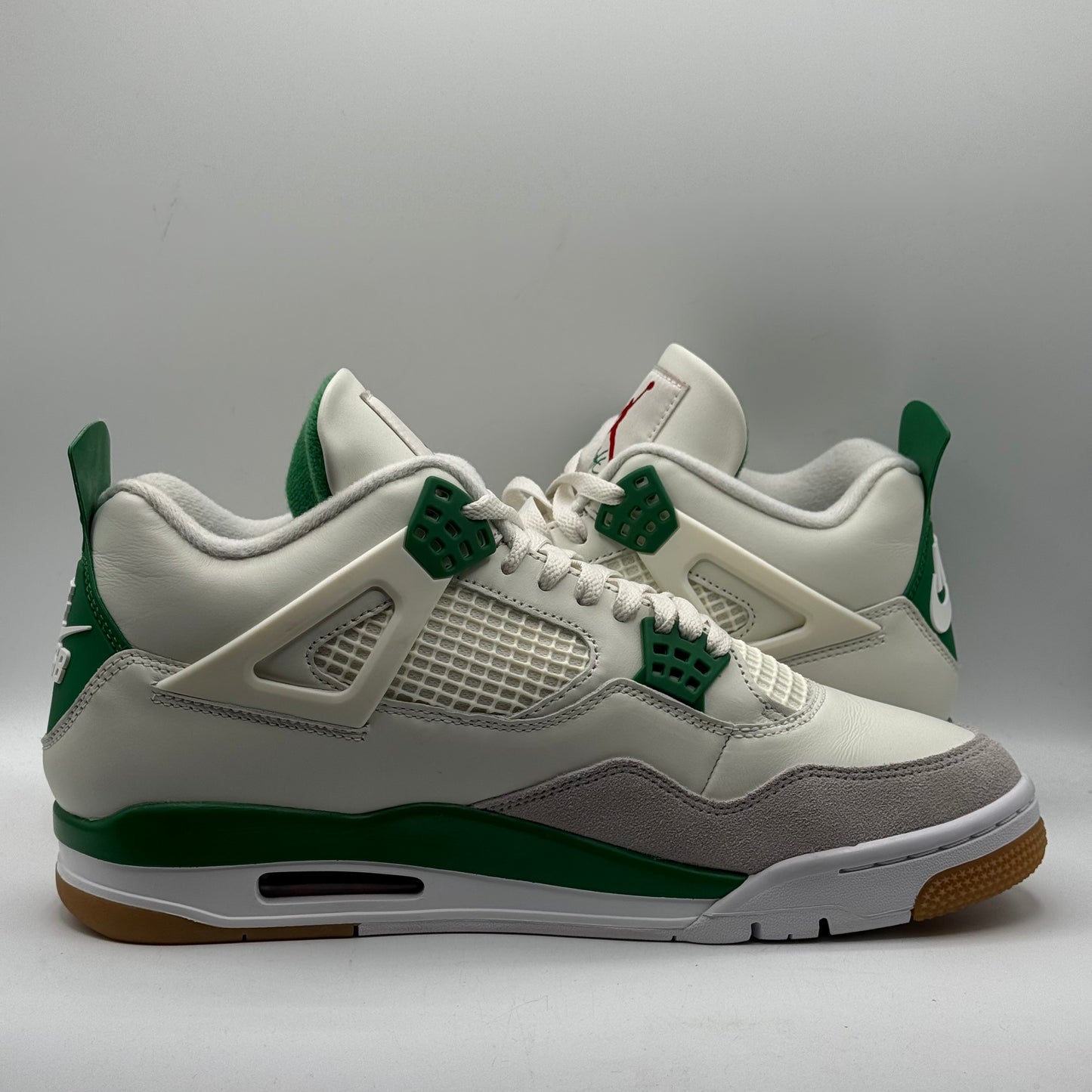 (Used) Jordan 4 SB Pine Green Size 11