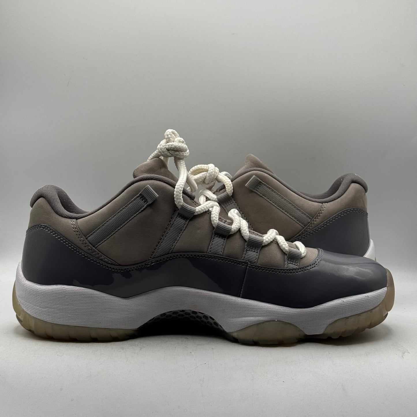 (USED) Jordan 11 Low Cool Grey Size 11.5
