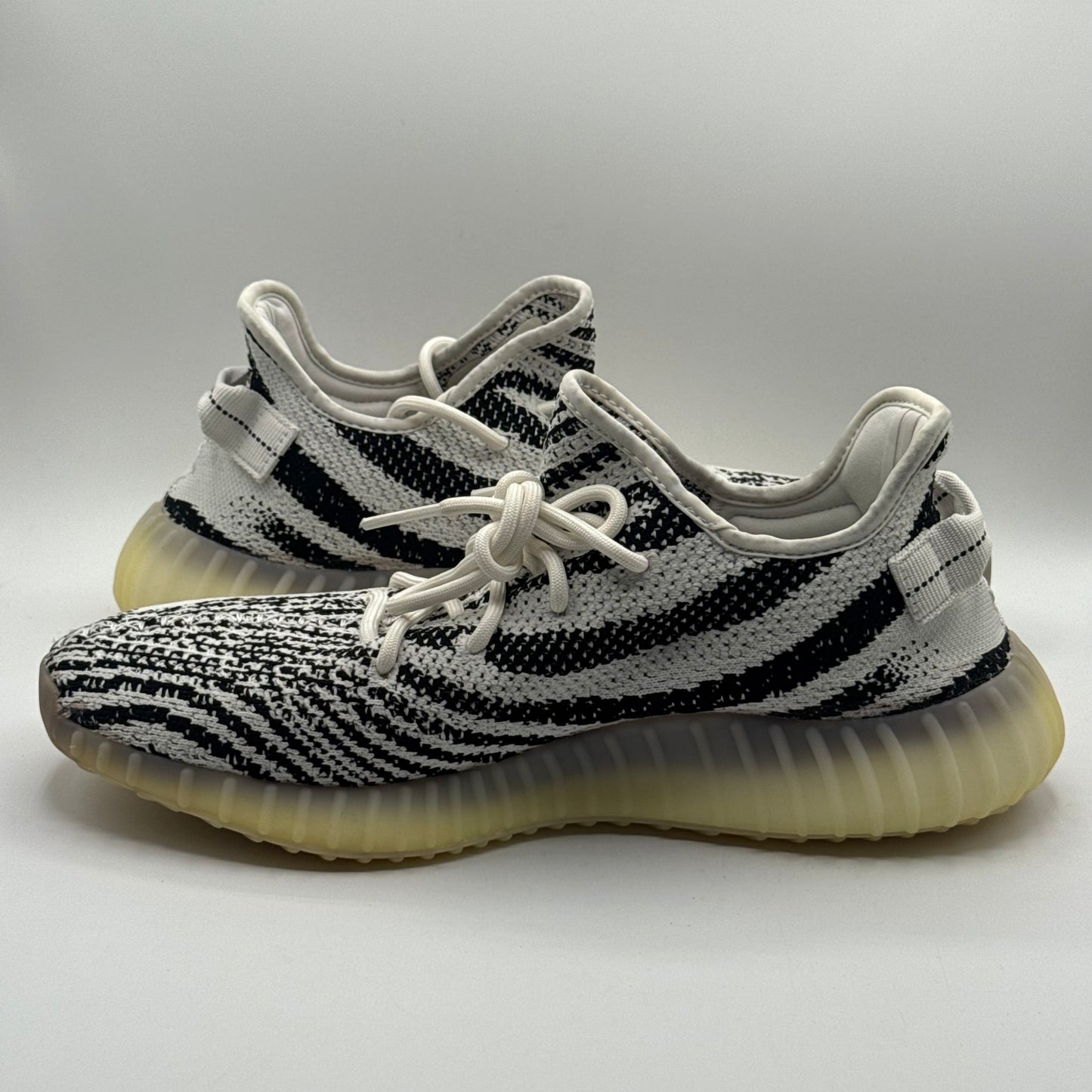 (USED) Yeezy 350 Zebra Size 12