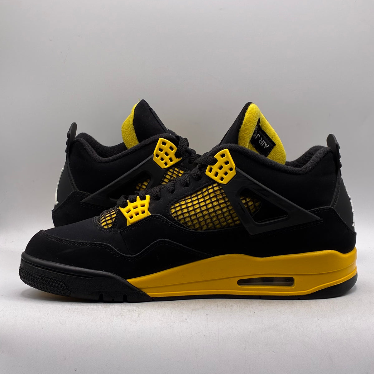 (USED REP BOX) Jordan 4 Thunder (2023) Size 10.5