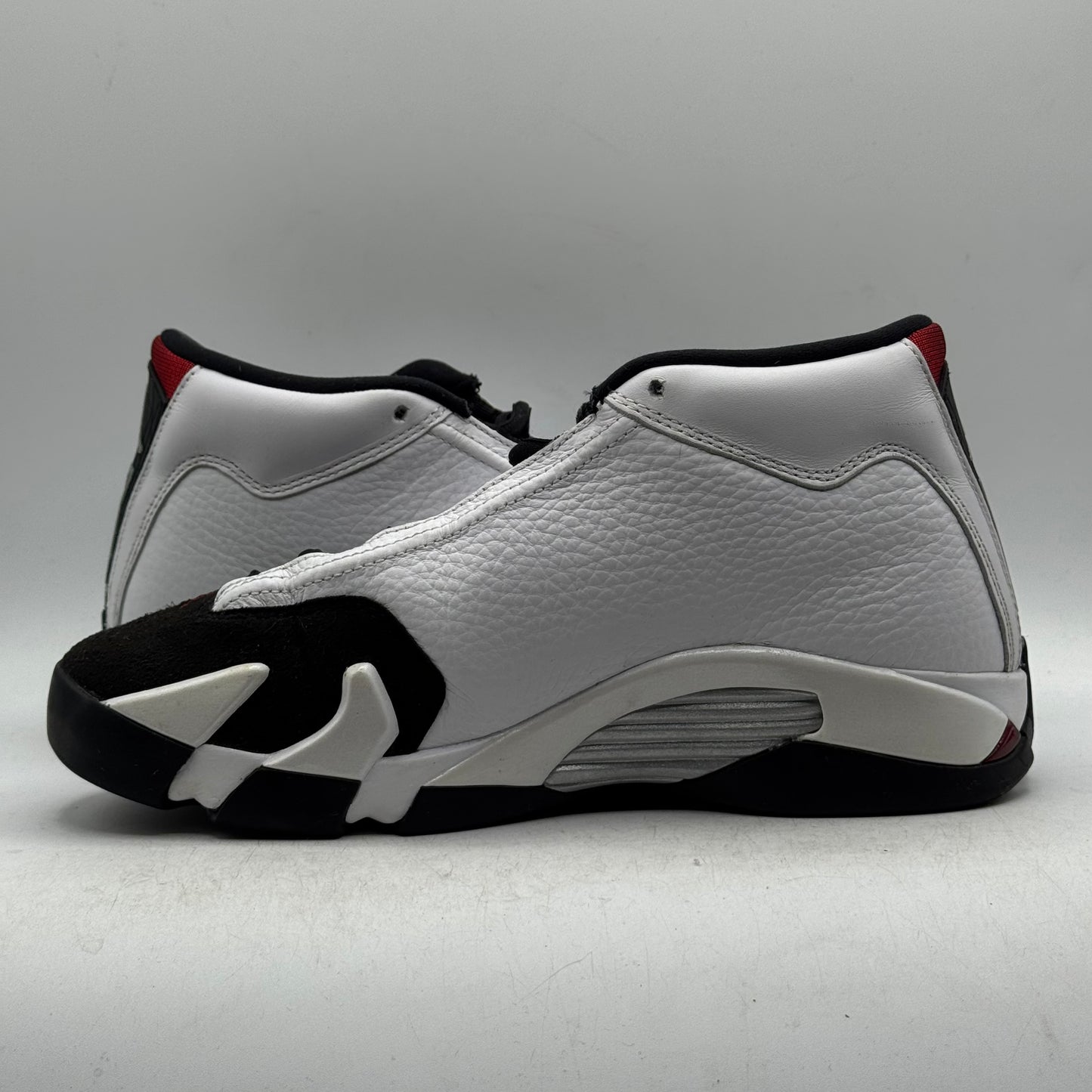 (Used) Jordan 14 Black Toe Size 6.5Y