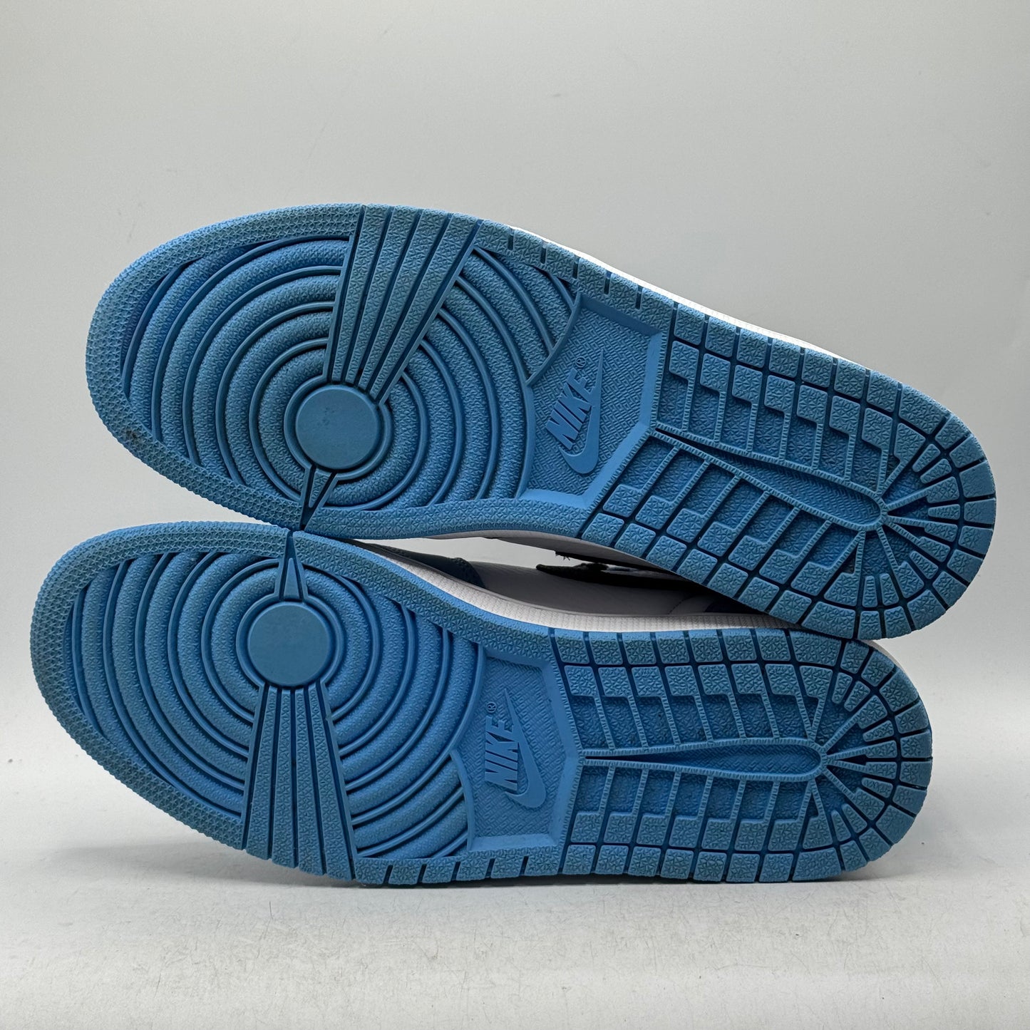 (USED) Jordan 1 High University Blue Size 9.5