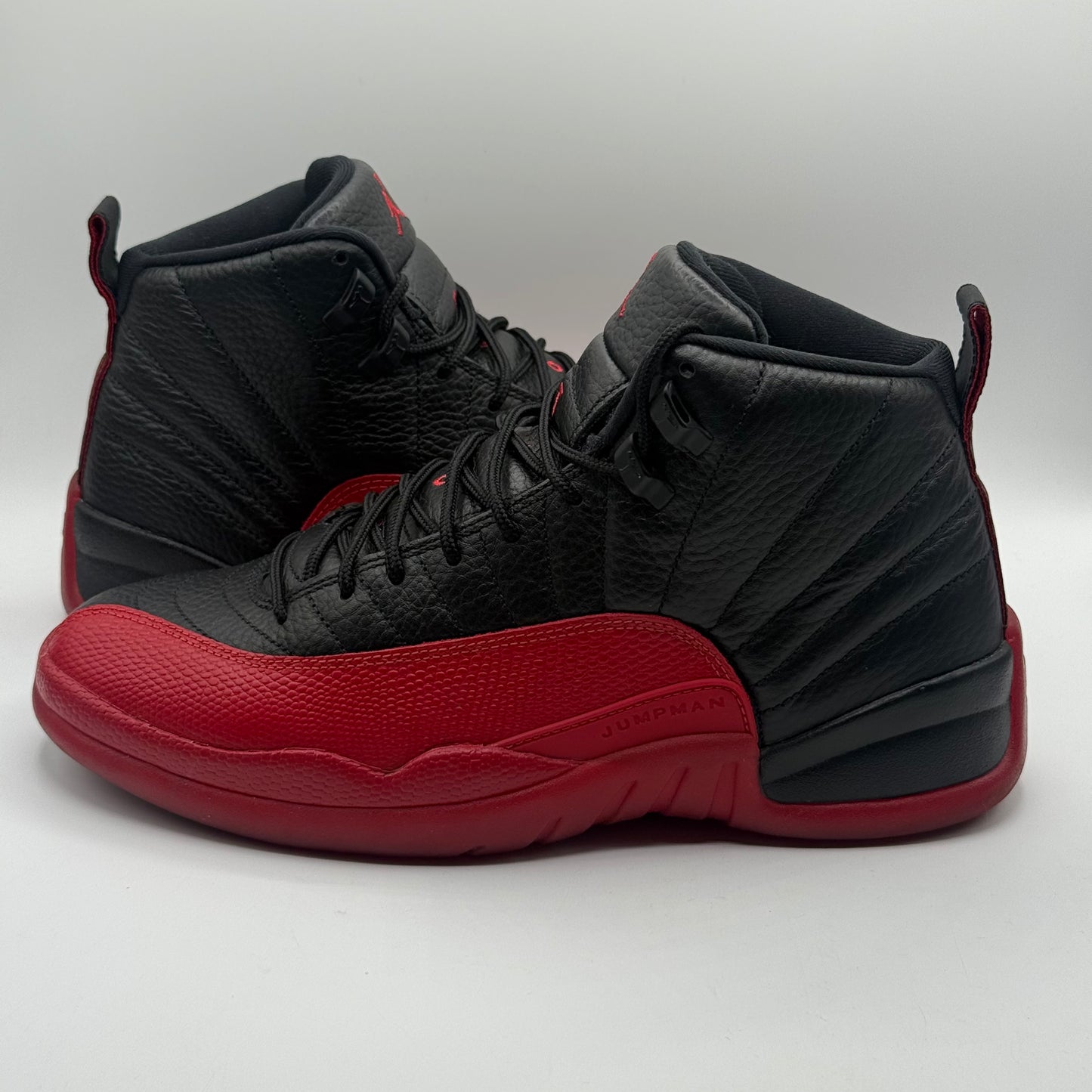 (USED) Jordan 12 Flu Game Size 10